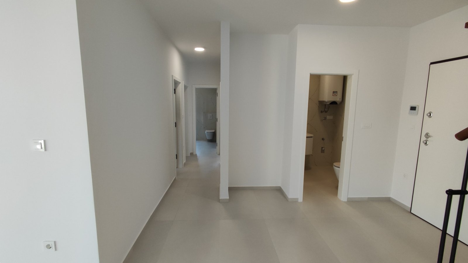 Exclusive duplex apartment with roof terrace by the Srima beach