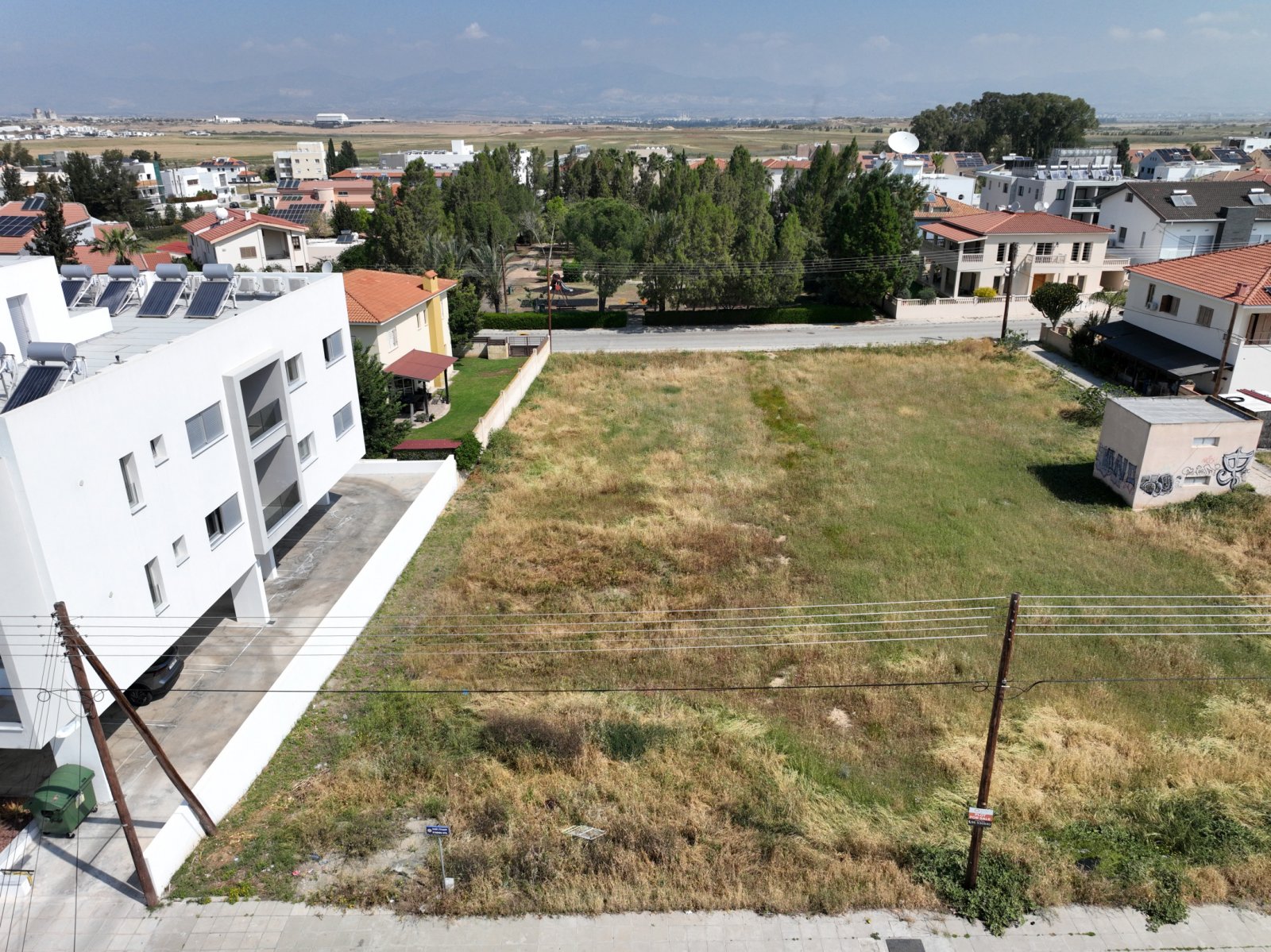 2 rooms ideally for rent to students in Nicosia, yield 7-8% per year