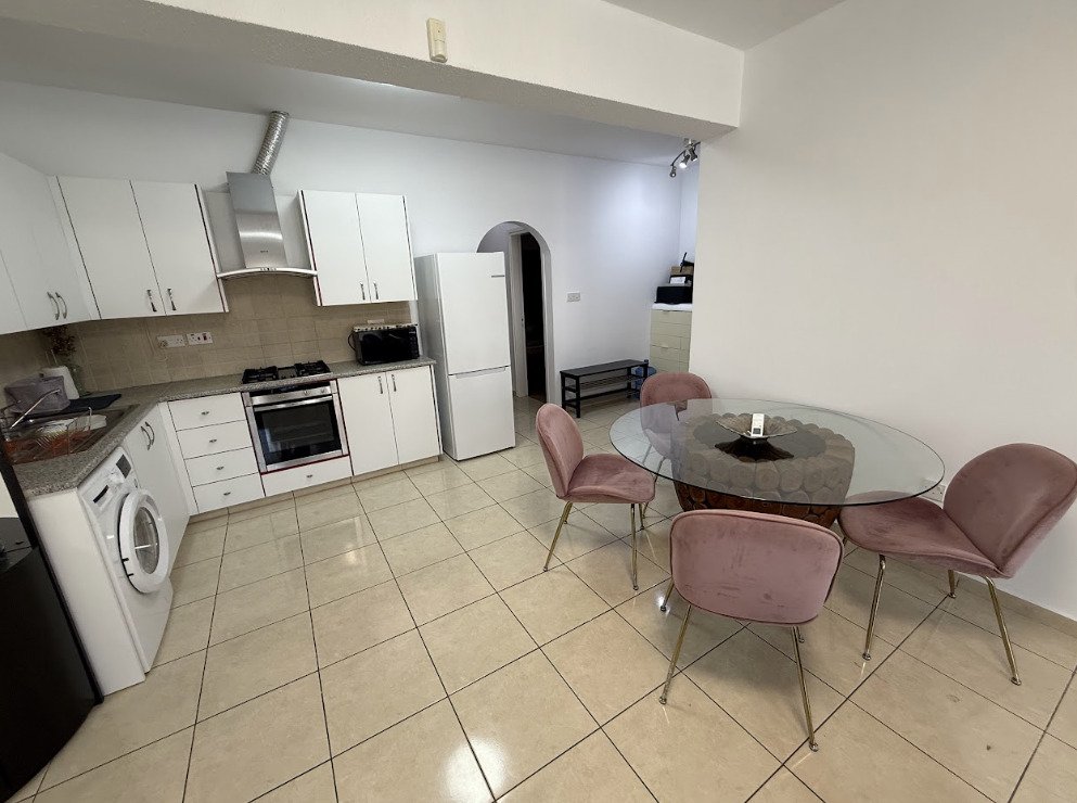 Comfortable three-room apartment with mountain views - ideal for living and recreation, Paphos