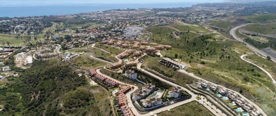 Luxurious penthouse with a large terrace and sea views – Benahavís Costa del Sol!