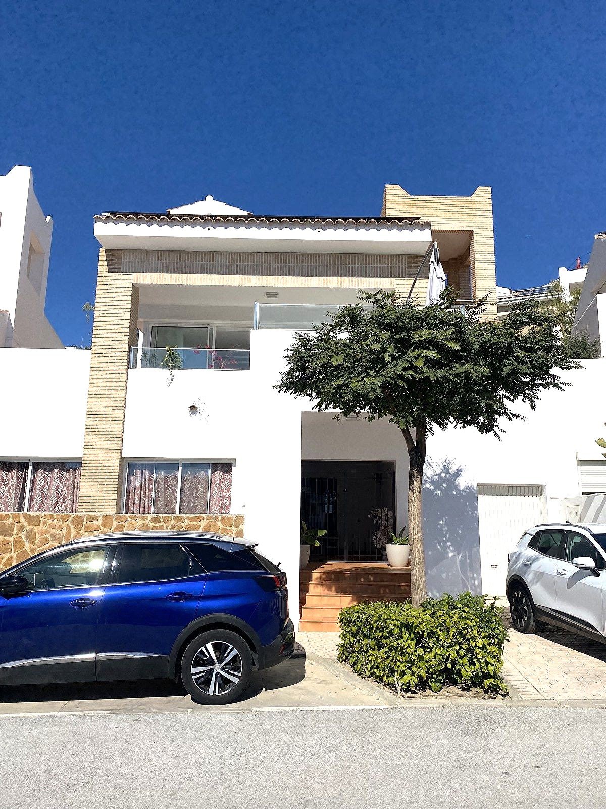 Luxury villa with 180° sea views-the perfect place to live on the Costa Del Sol