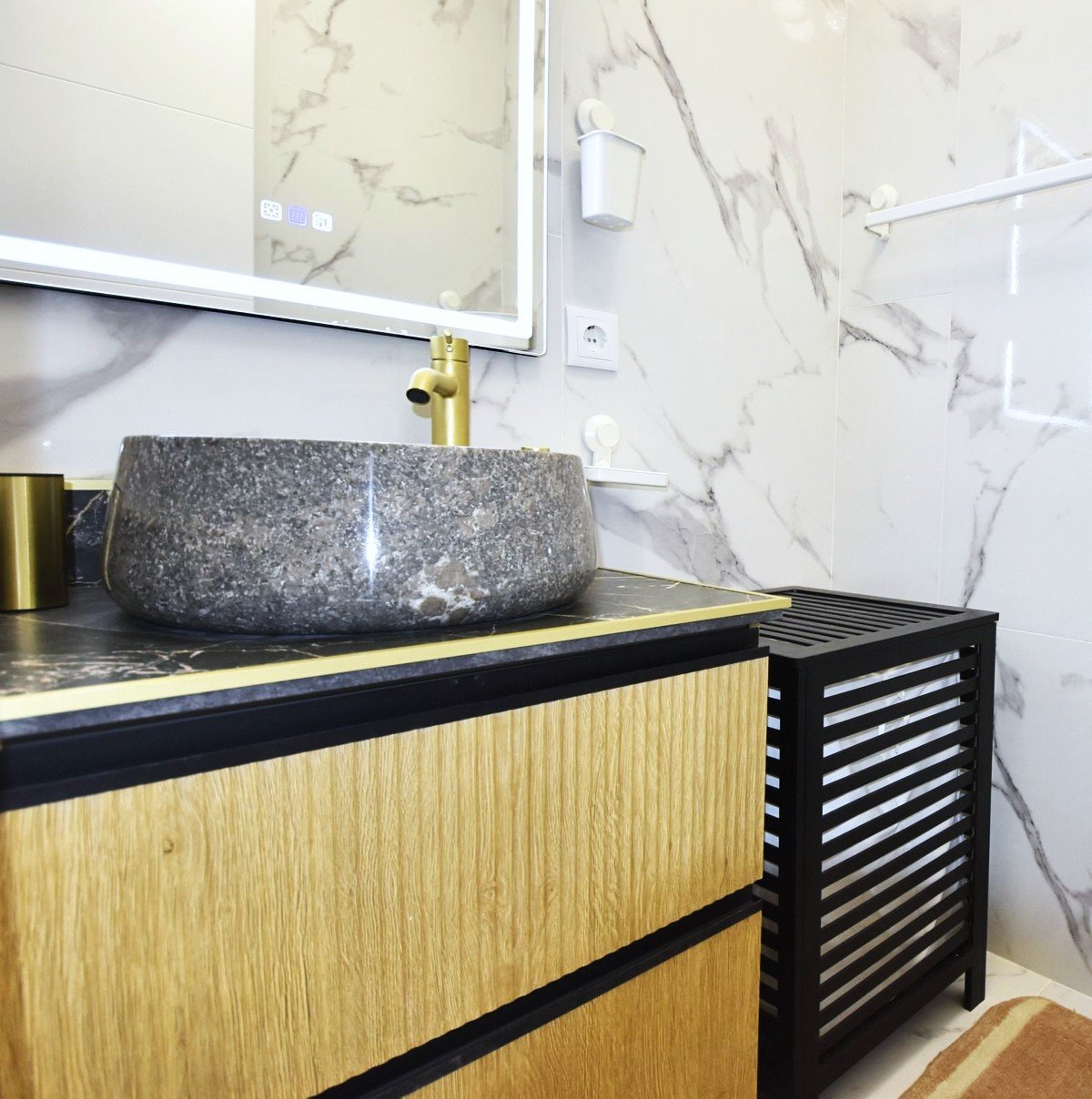 Stylish apartment just a 5-minute walk from the beach – in the heart of luxurious Marbella!