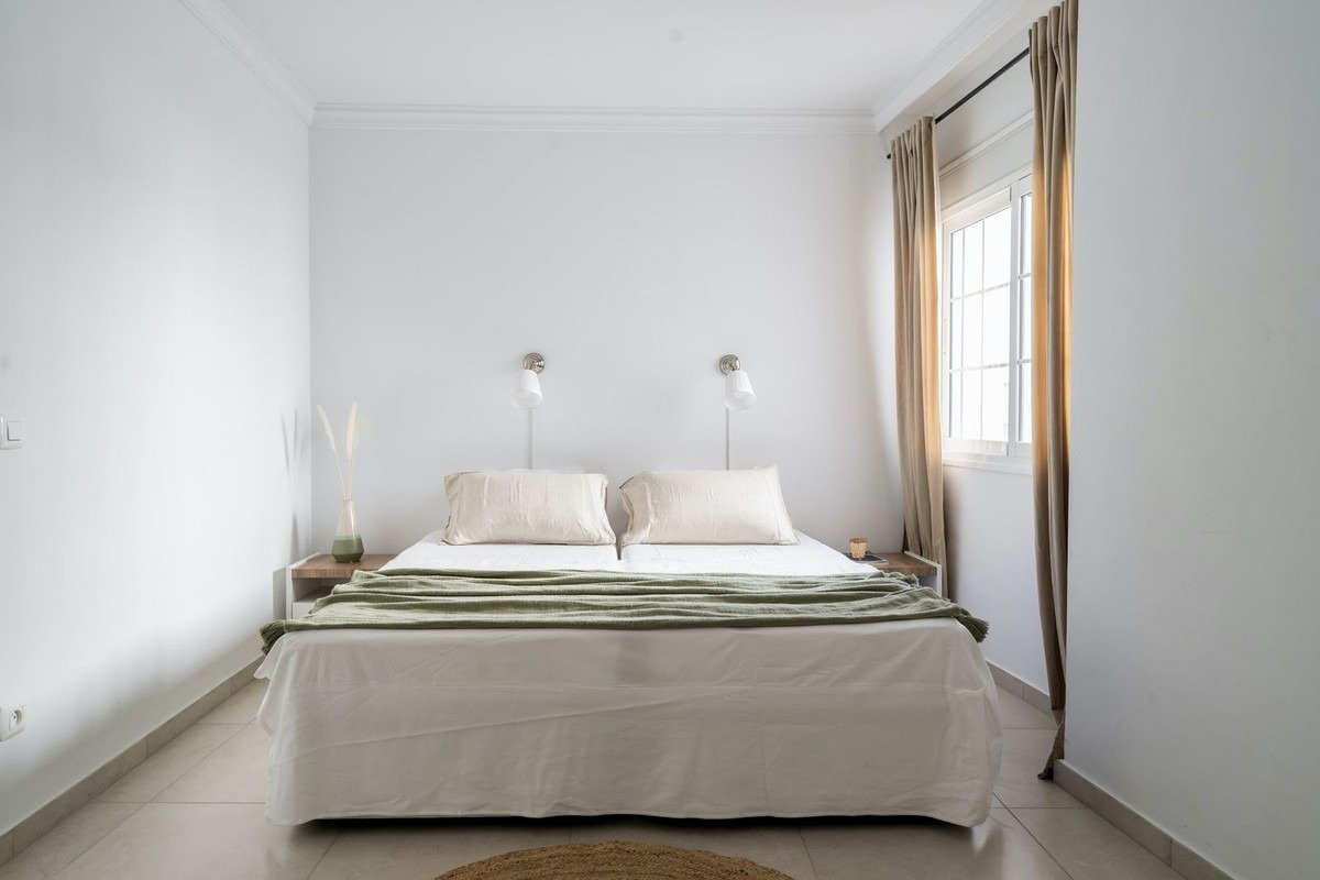 Penthouse in the heart of San Pedro with panoramic views – modern elegance with a Mediterranean touch