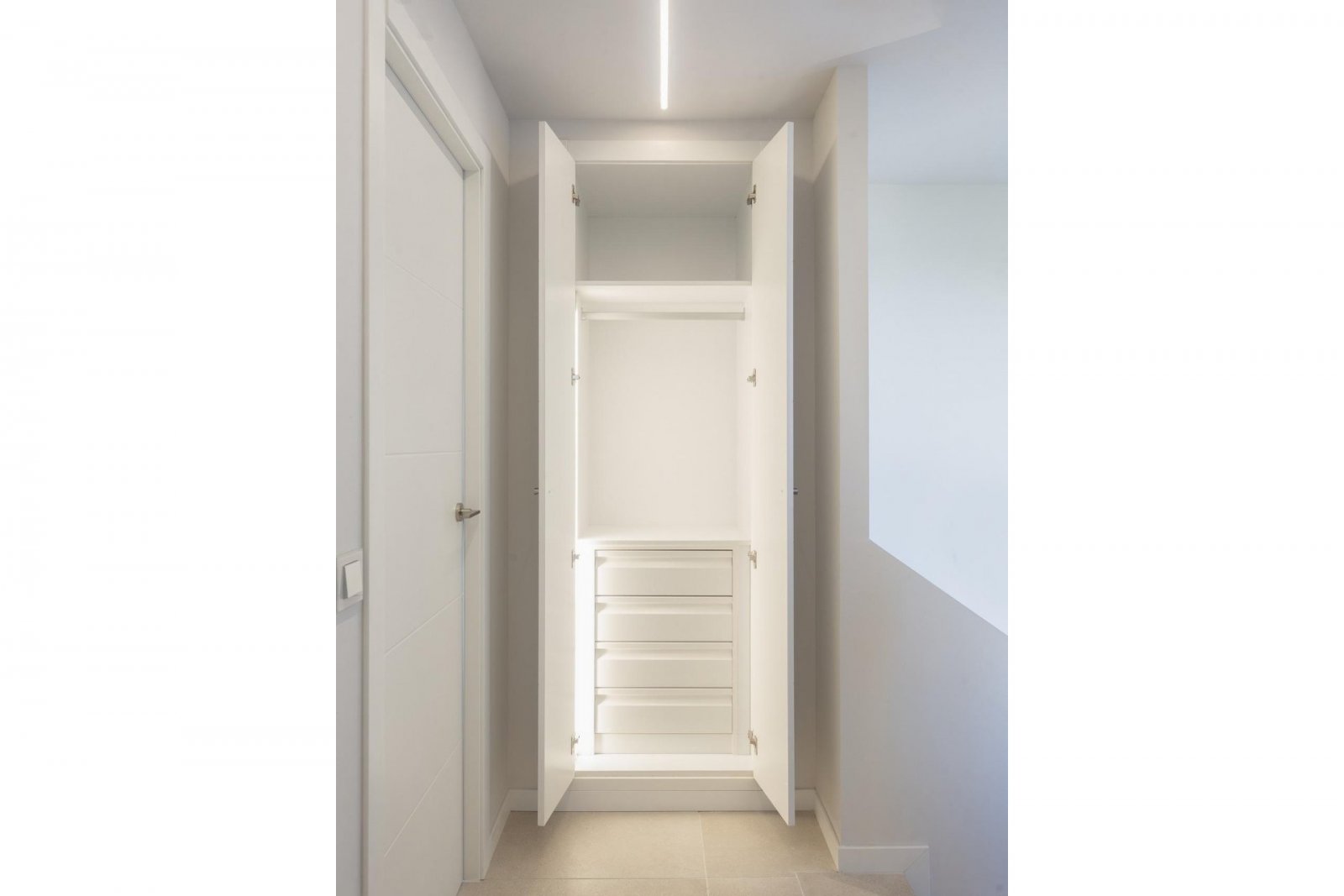 Exklusives Apartment 30 Meter vom Meer entfernt mit großer Terrasse und Blick auf das Mittelmeer in Denia