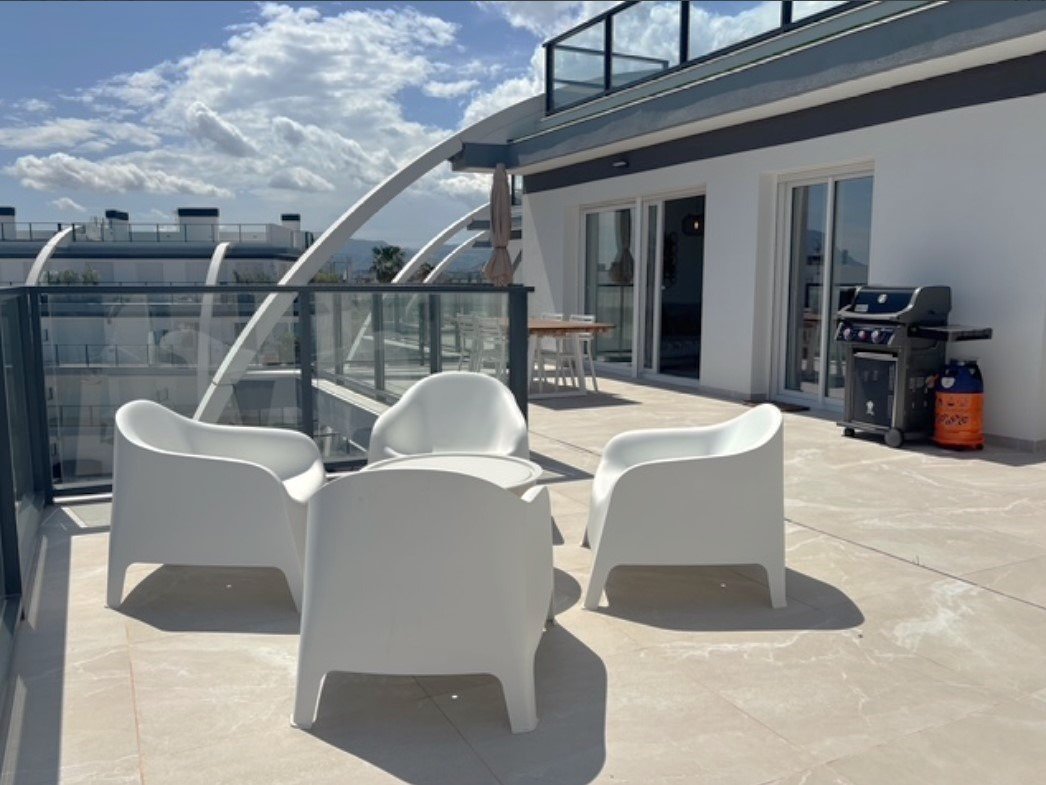 Exklusives Penthouse direkt am Meer in Denia mit Panoramasolarium