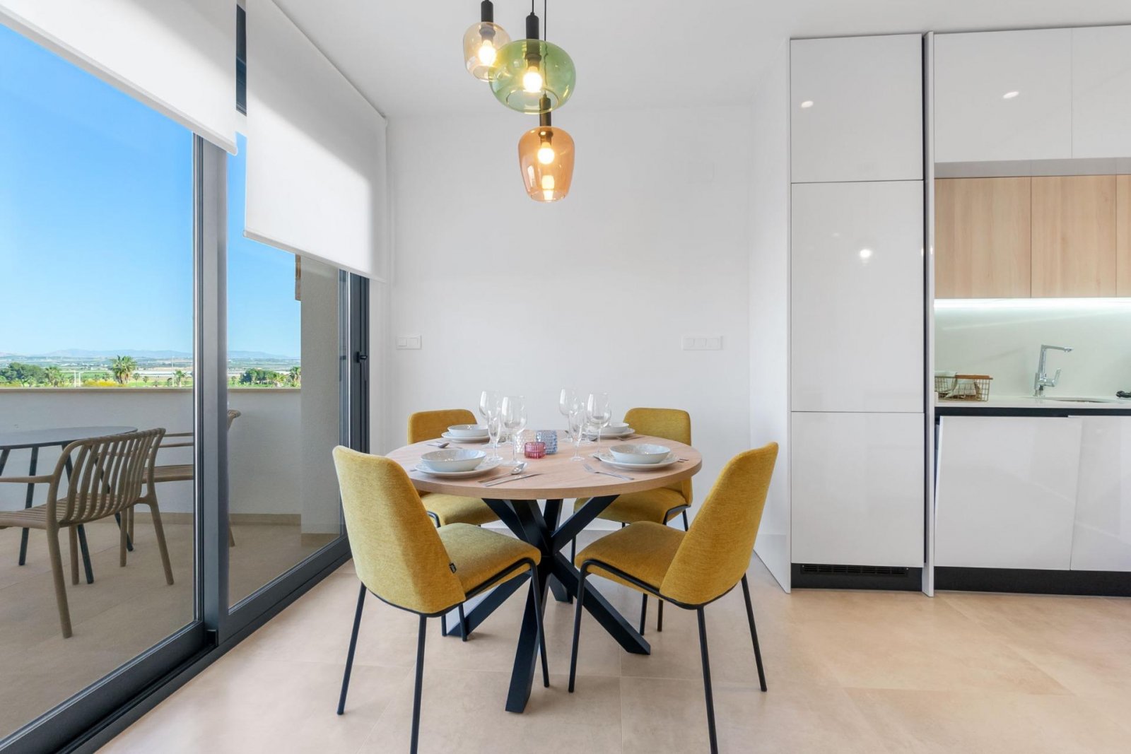 Modernes Apartment mit Terrasse und Lagunenblick – Torrevieja