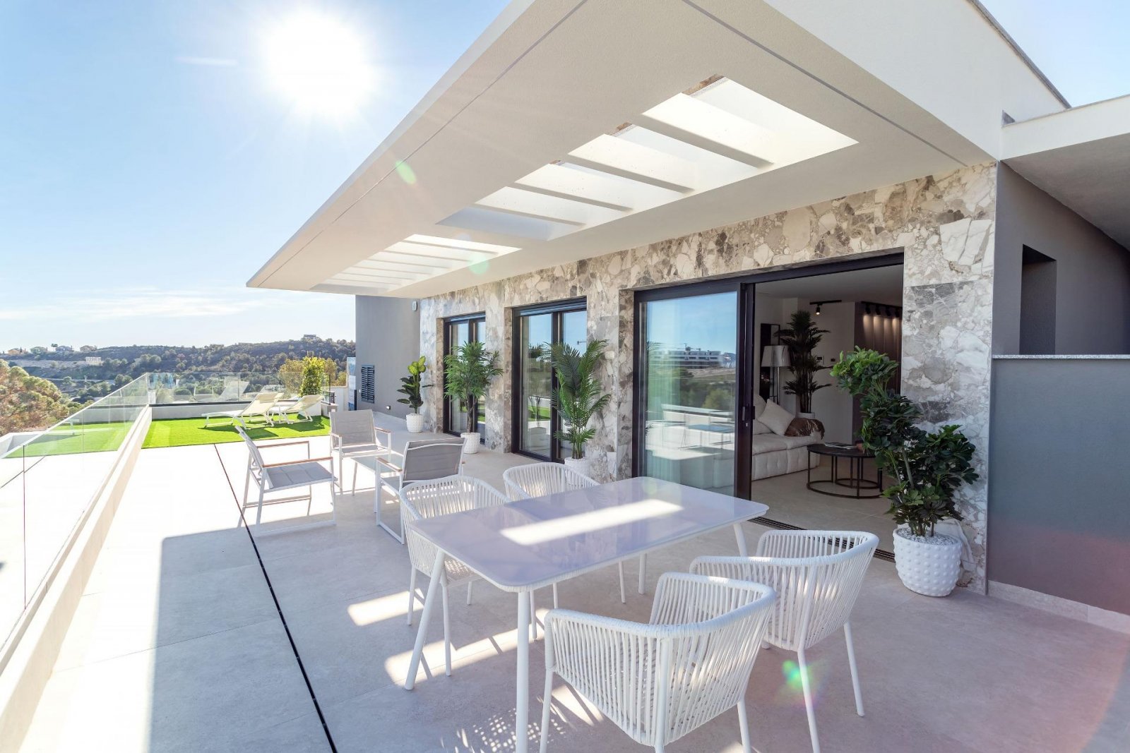 Finestrat, Alicante: Stylish apartment with terrace by the golf course and the sea – Finestrat 