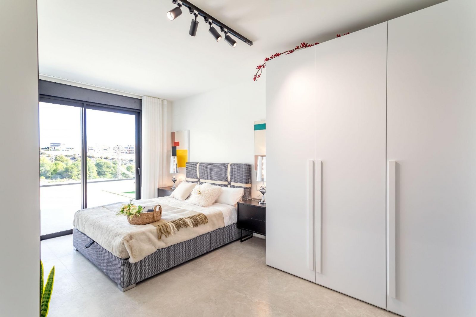 Stylish apartment with terrace by the golf course and the sea – Finestrat
