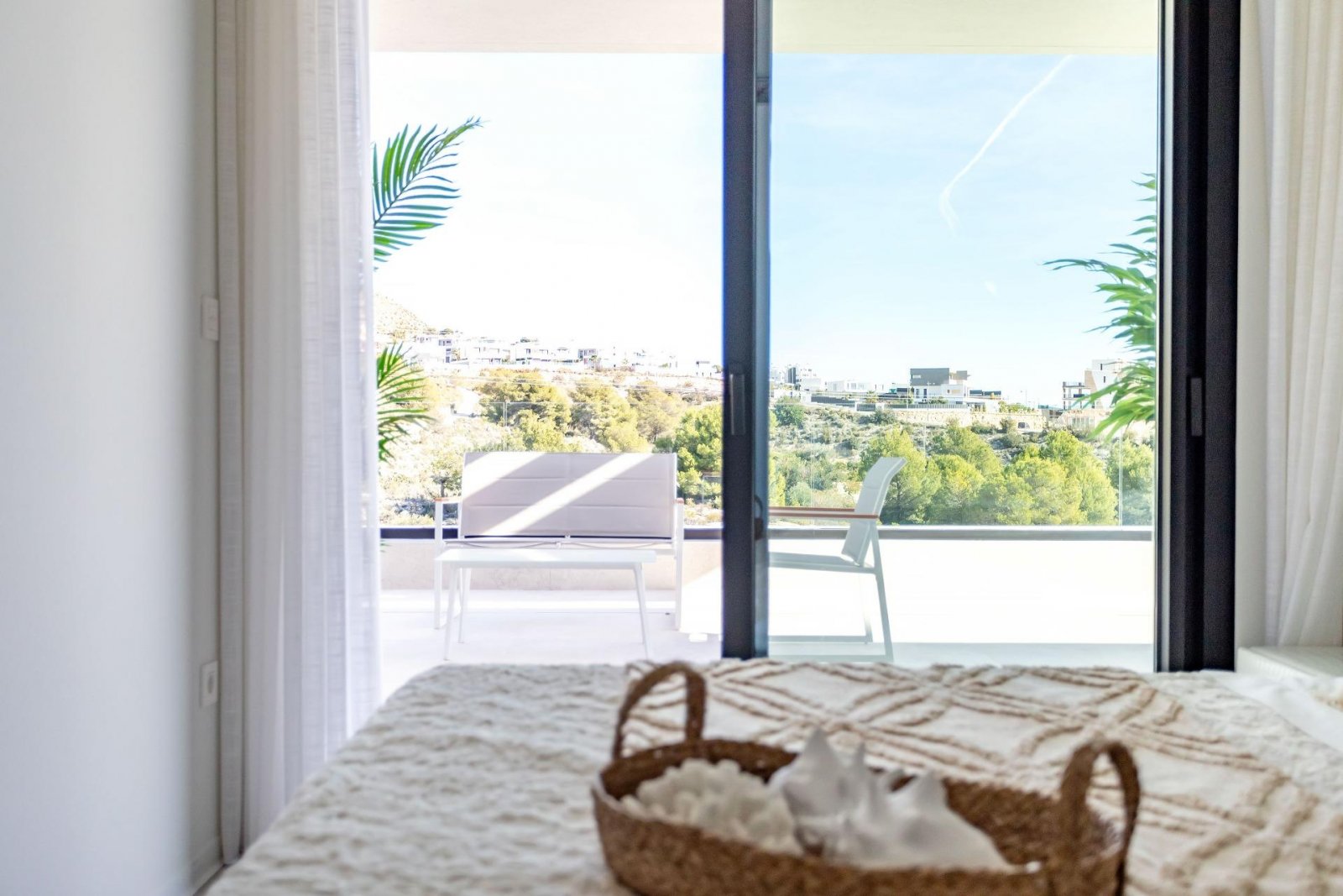 Stylish apartment with terrace by the golf course and the sea – Finestrat