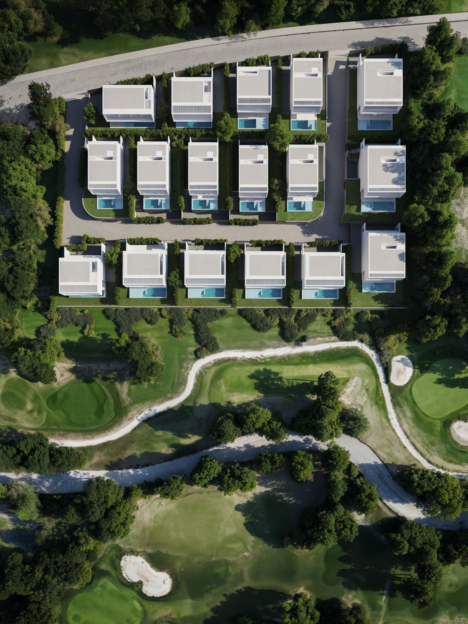 Luxury villa → sea view, private pool and garage → Estepona