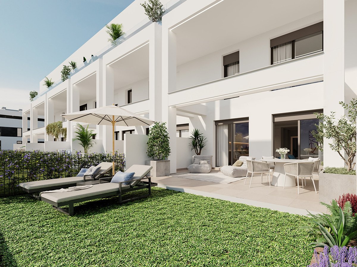 Luxury apartments 2 km from the beach, private terraces and pool, Estepona