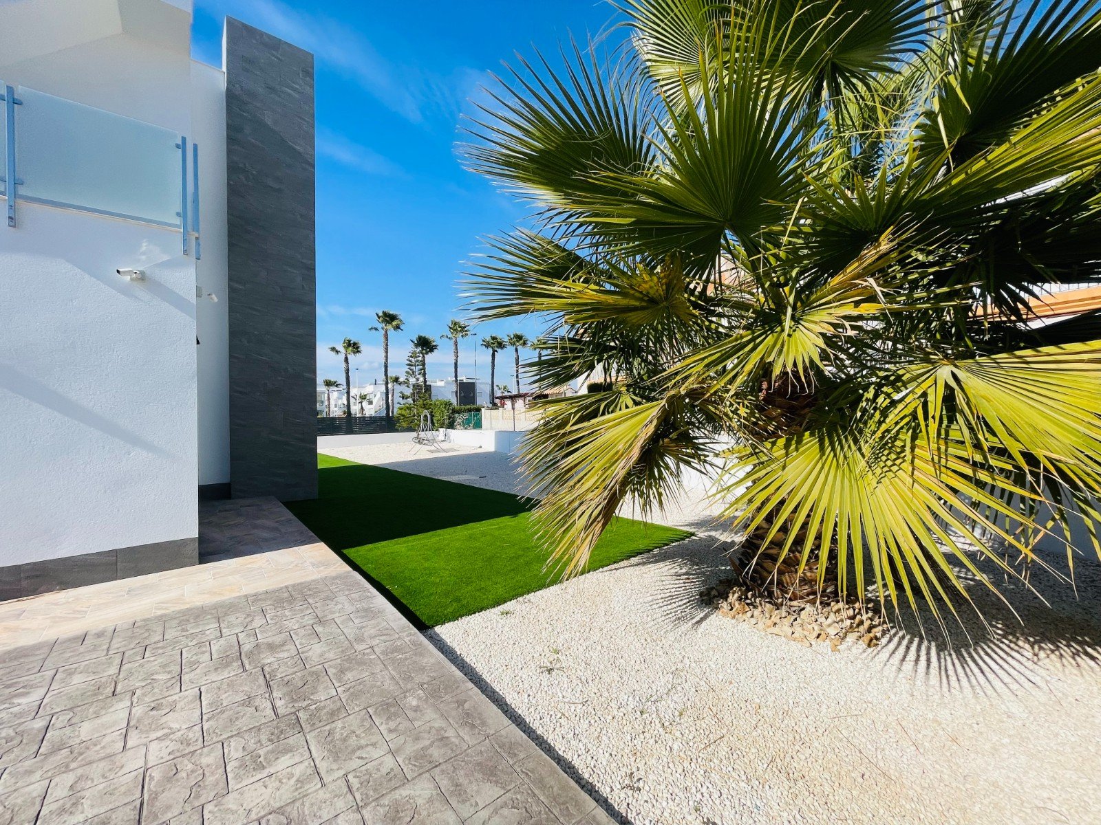 Exclusive detached houses, with sea views and swimming pool 2 km from the coast, Torrevieja