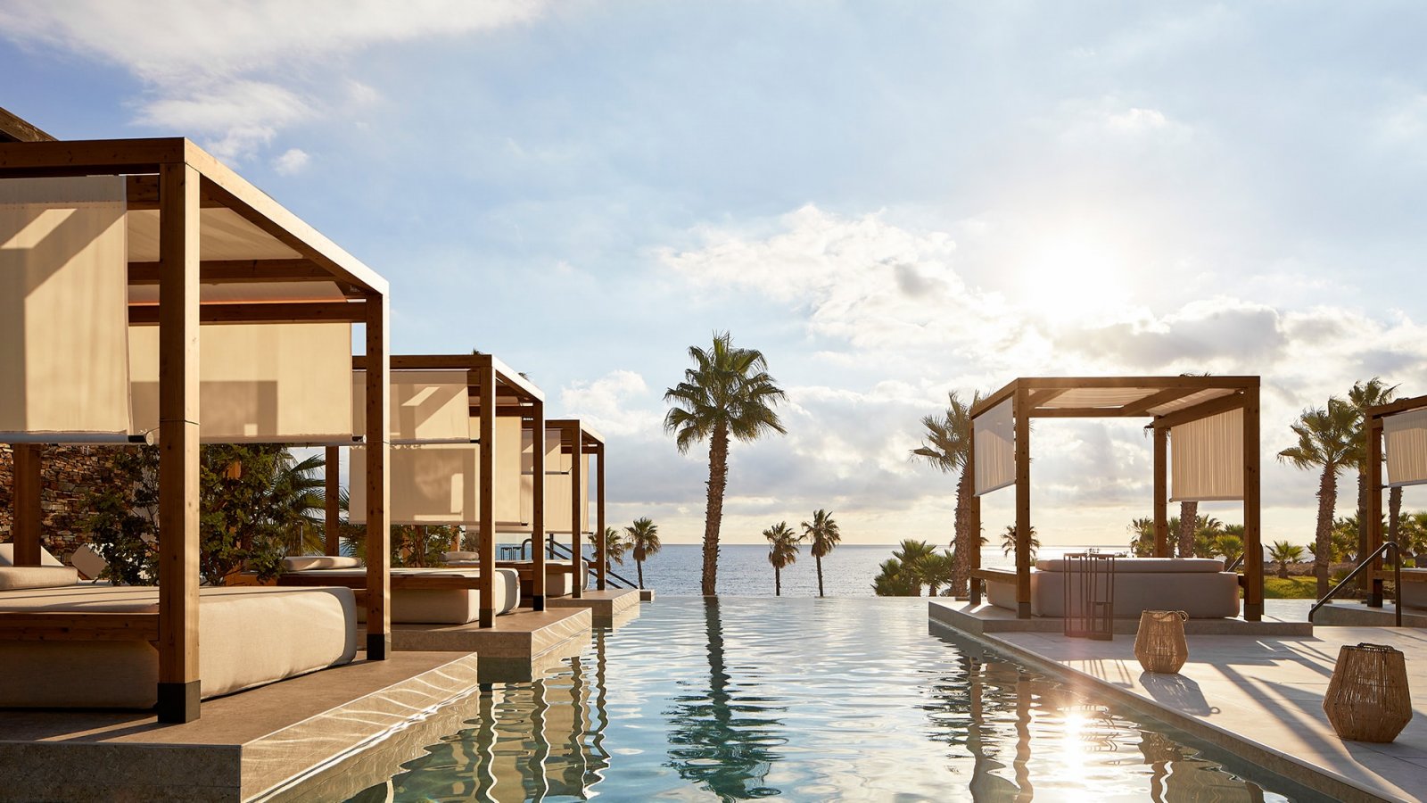 Luxury apartments with sea view, Macenas