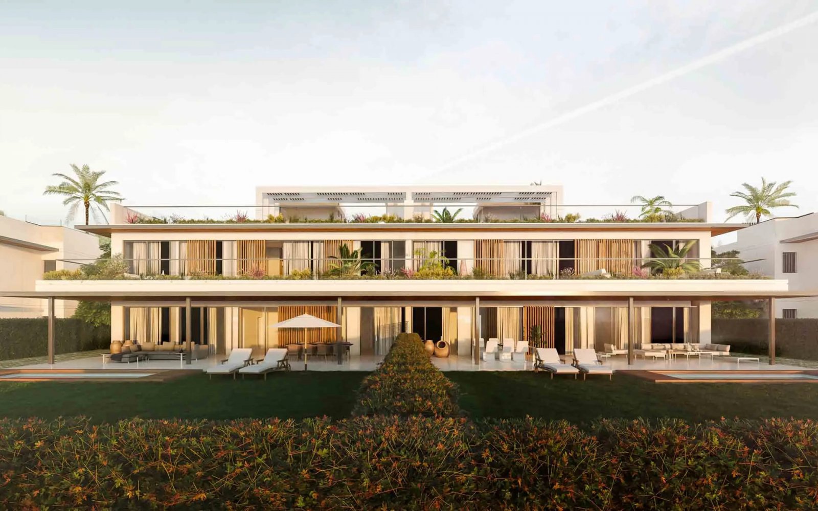 Exclusive bungalows, sea views and 100 m from golf, Marbella