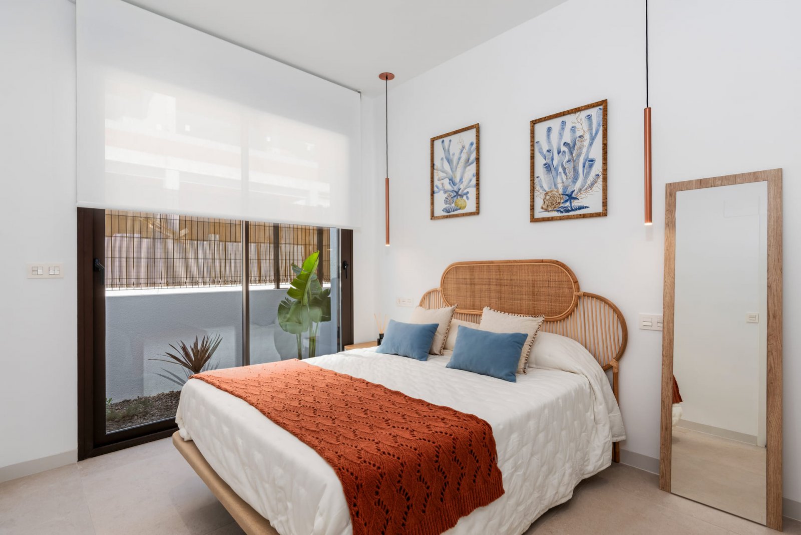 Exclusive detached houses, 1 km from the sea with swimming pool, Los Alcázares