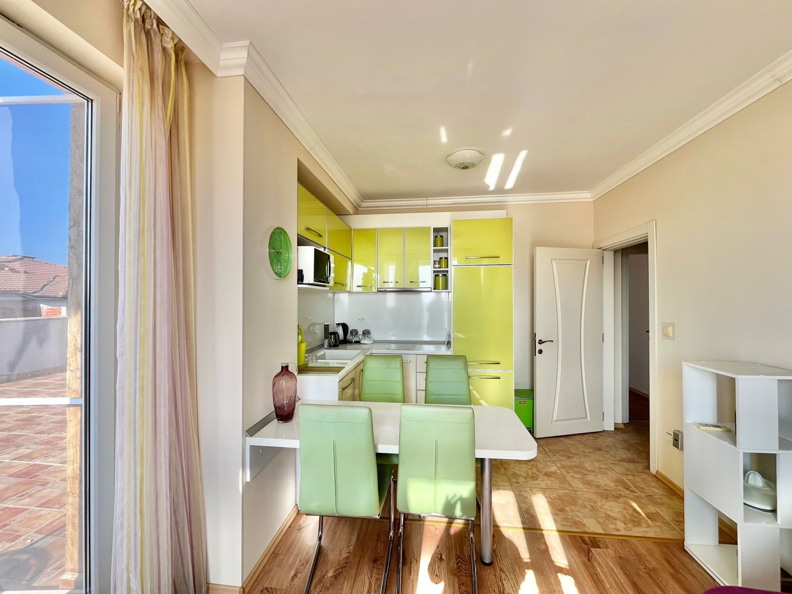 Three-room apartment with sea view in the Melia 10 complex in Ravda, Bulgaria