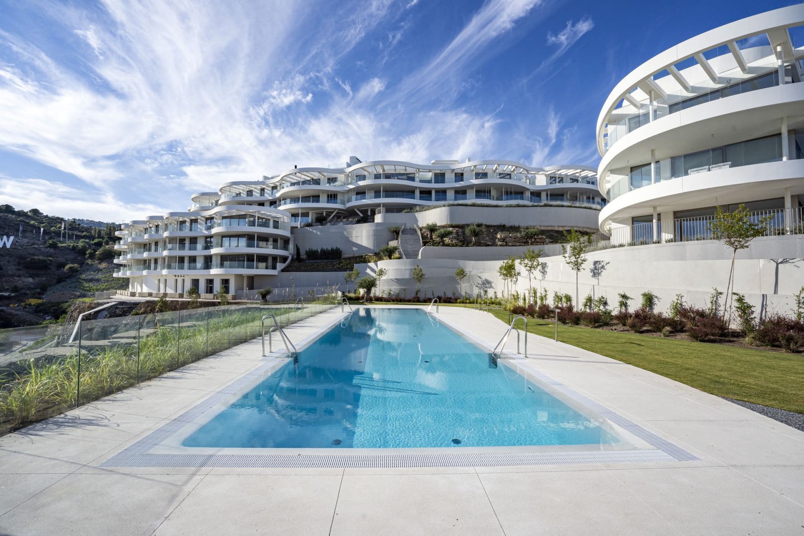 Luxury apartments, sea views and private terraces, Benahavís
