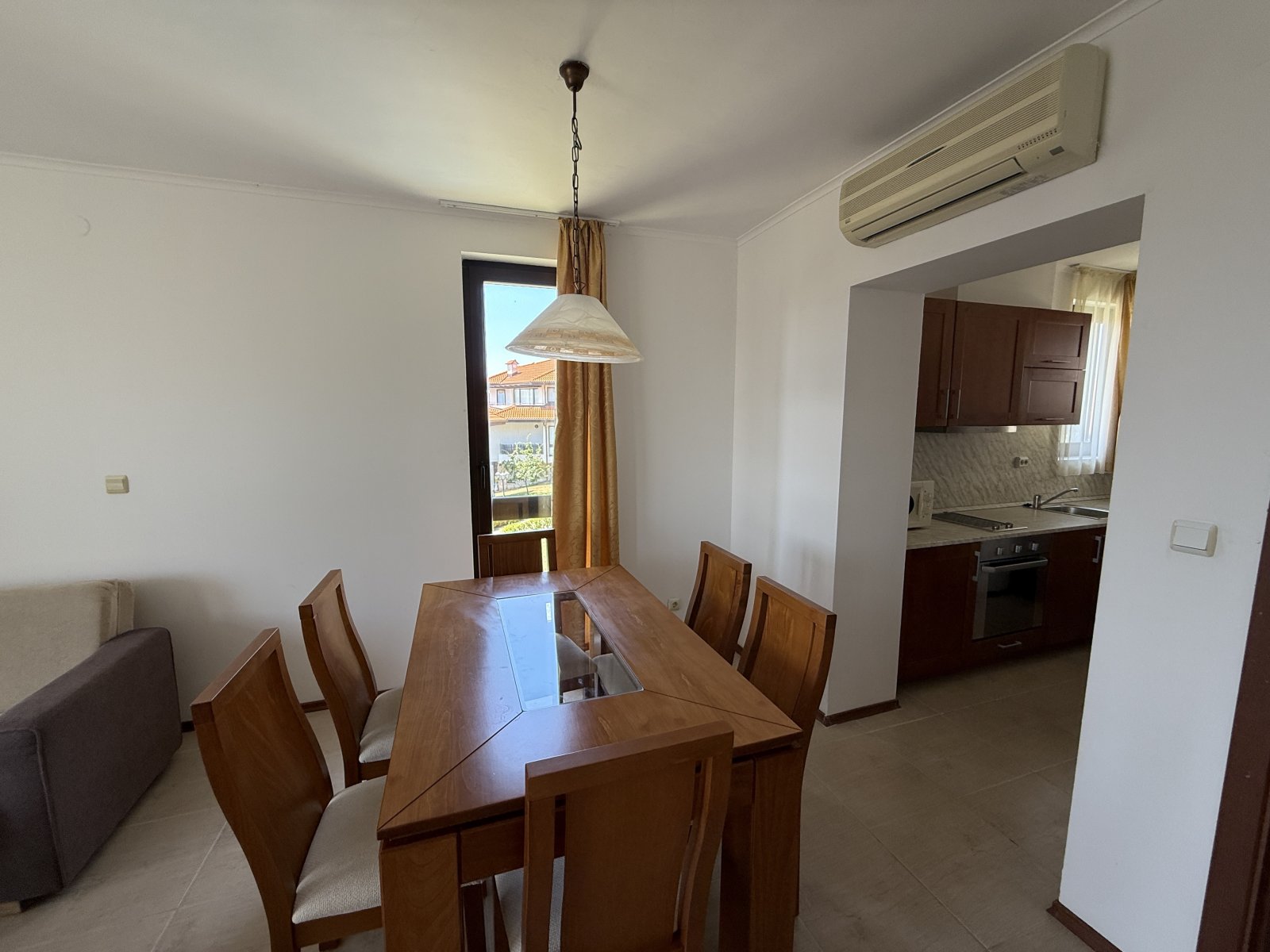 Three-room apartment in the "Bay View Villas" complex in Kosharitsa, Bulgaria