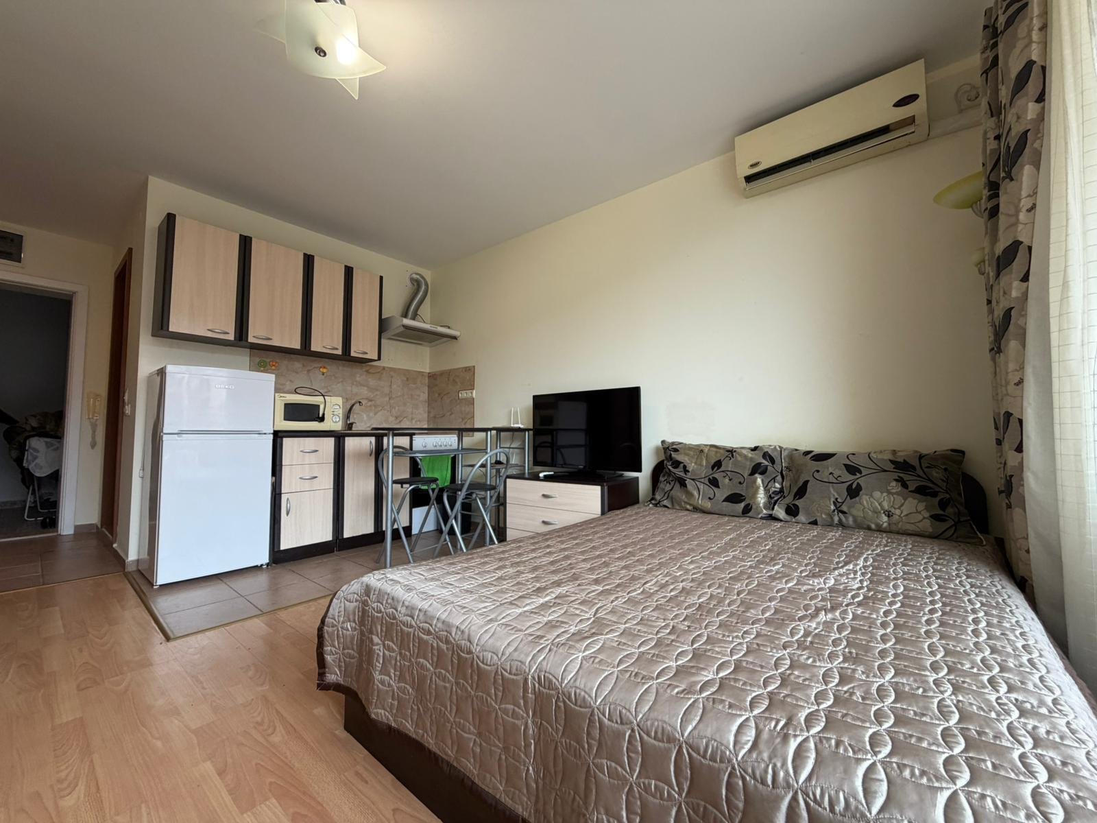 Studio with a view of the pool in the "Fort Noks" complex in Sunny Beach, Bulgaria