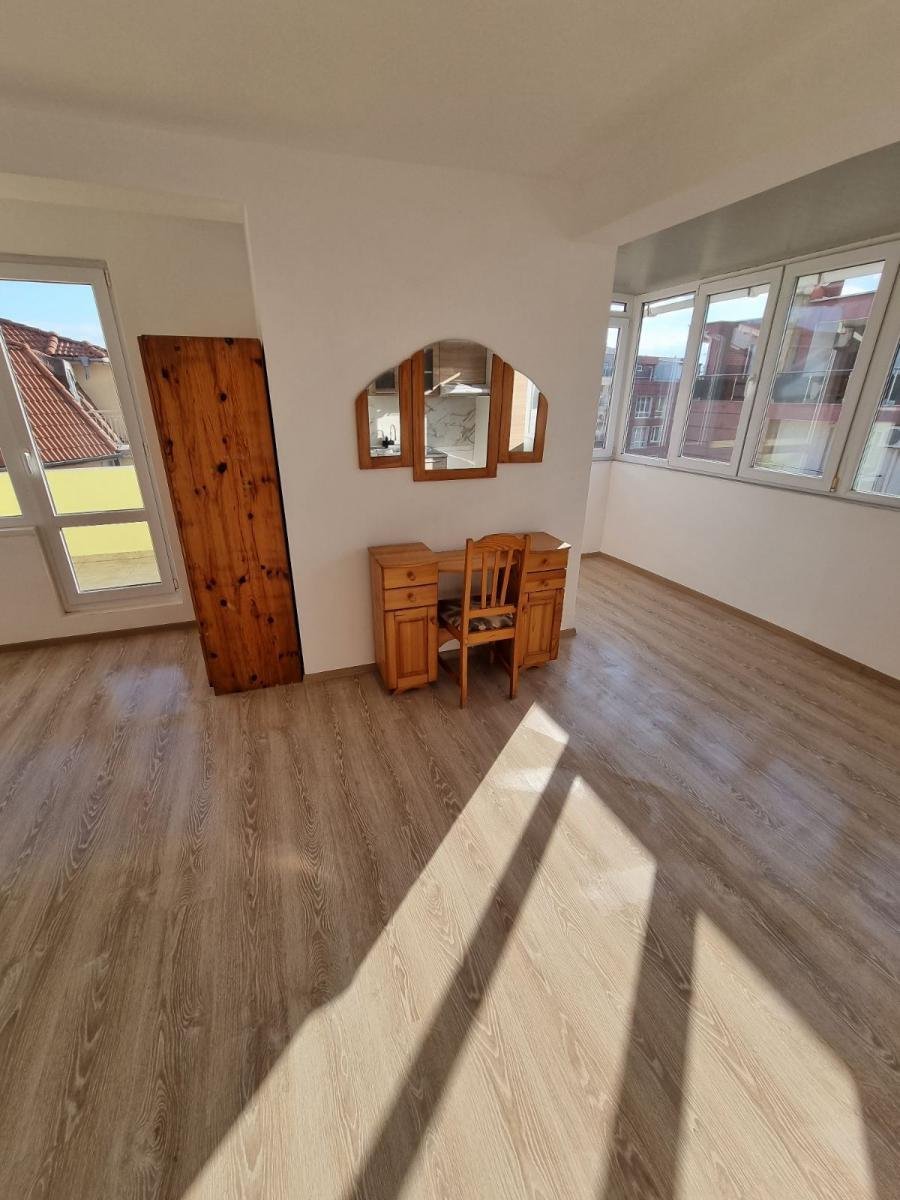 Large studio apartment with sea view and balcony – 200 meters from the beach in Ravda