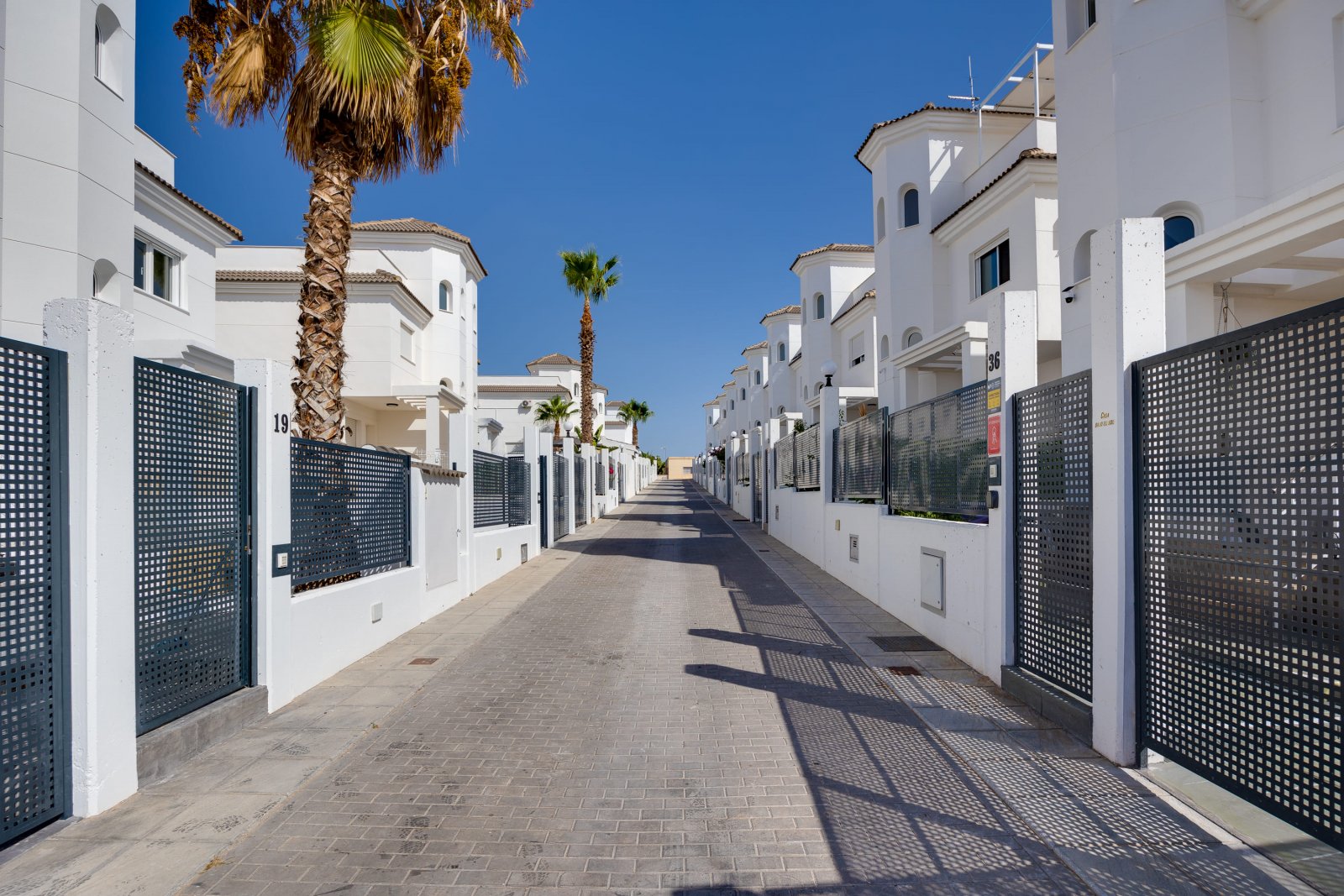 Exclusive detached houses, 5 km from the sea, San Fulgencio