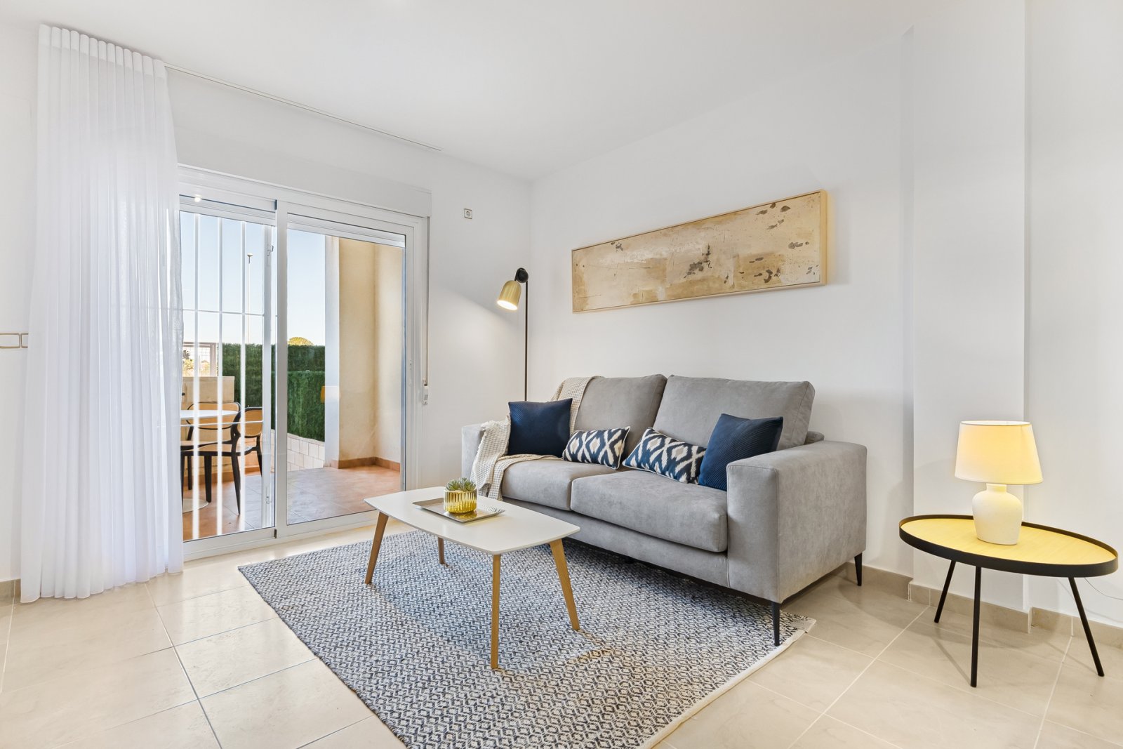 Modern apartments 2 km from the sea, with pool and garden, Orihuela