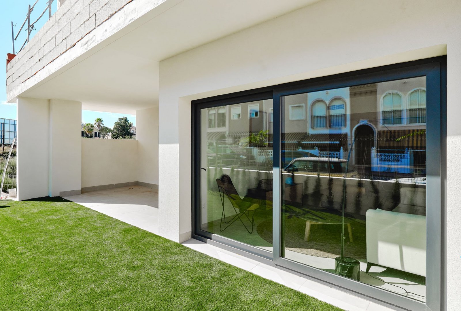 Moderner Bungalow mit Garten, 600 m vom Strand entfernt, Torrevieja