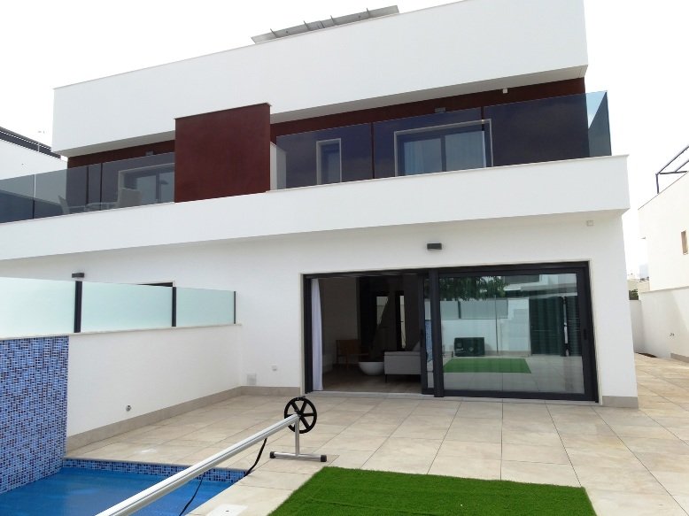 Exclusive townhouses, 3 km from the sea and private pool, Pilar de la Horadada