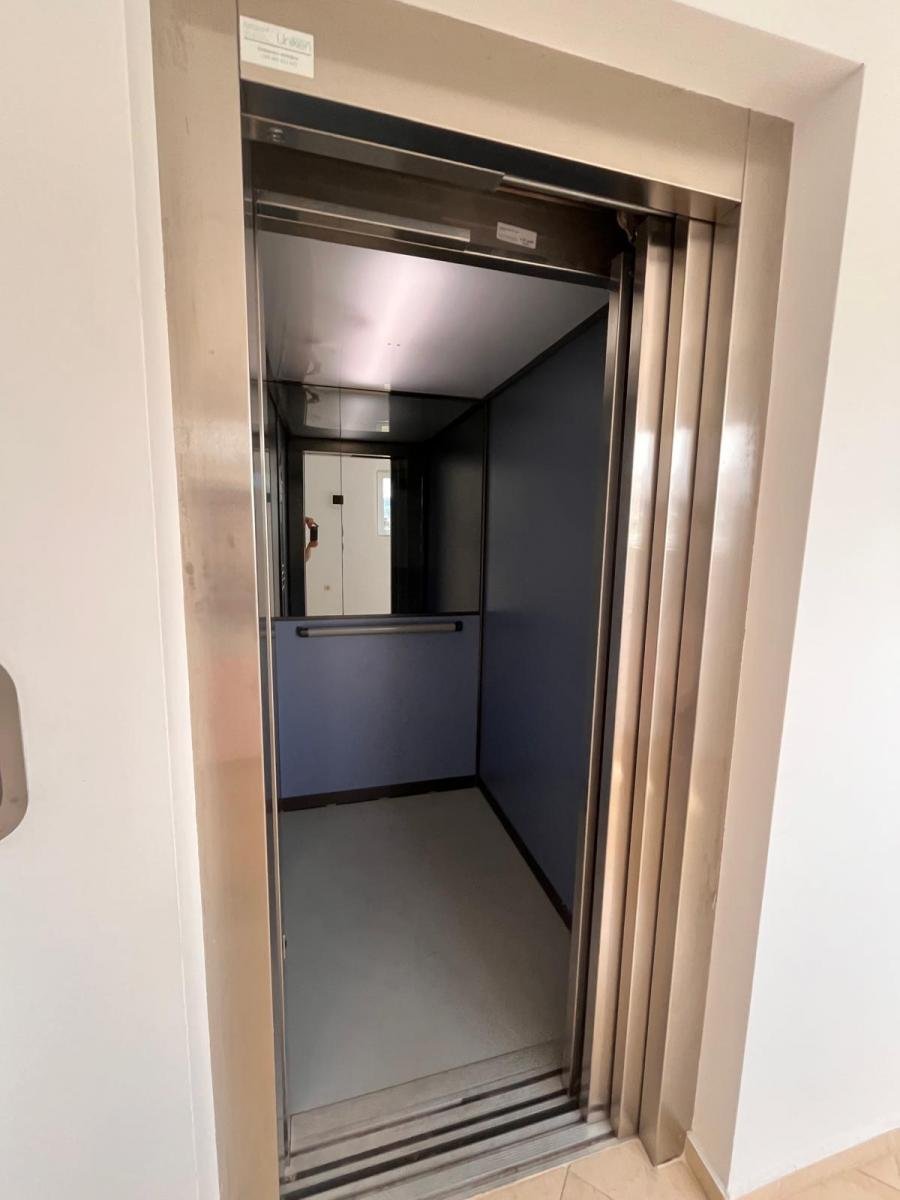 Multi-family apartment in the Solo 2 complex, Sveti Vlas town