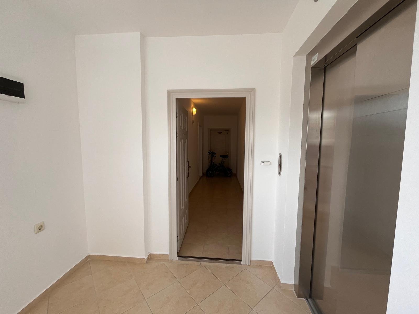 Multi-family apartment in the Solo 2 complex, Sveti Vlas town