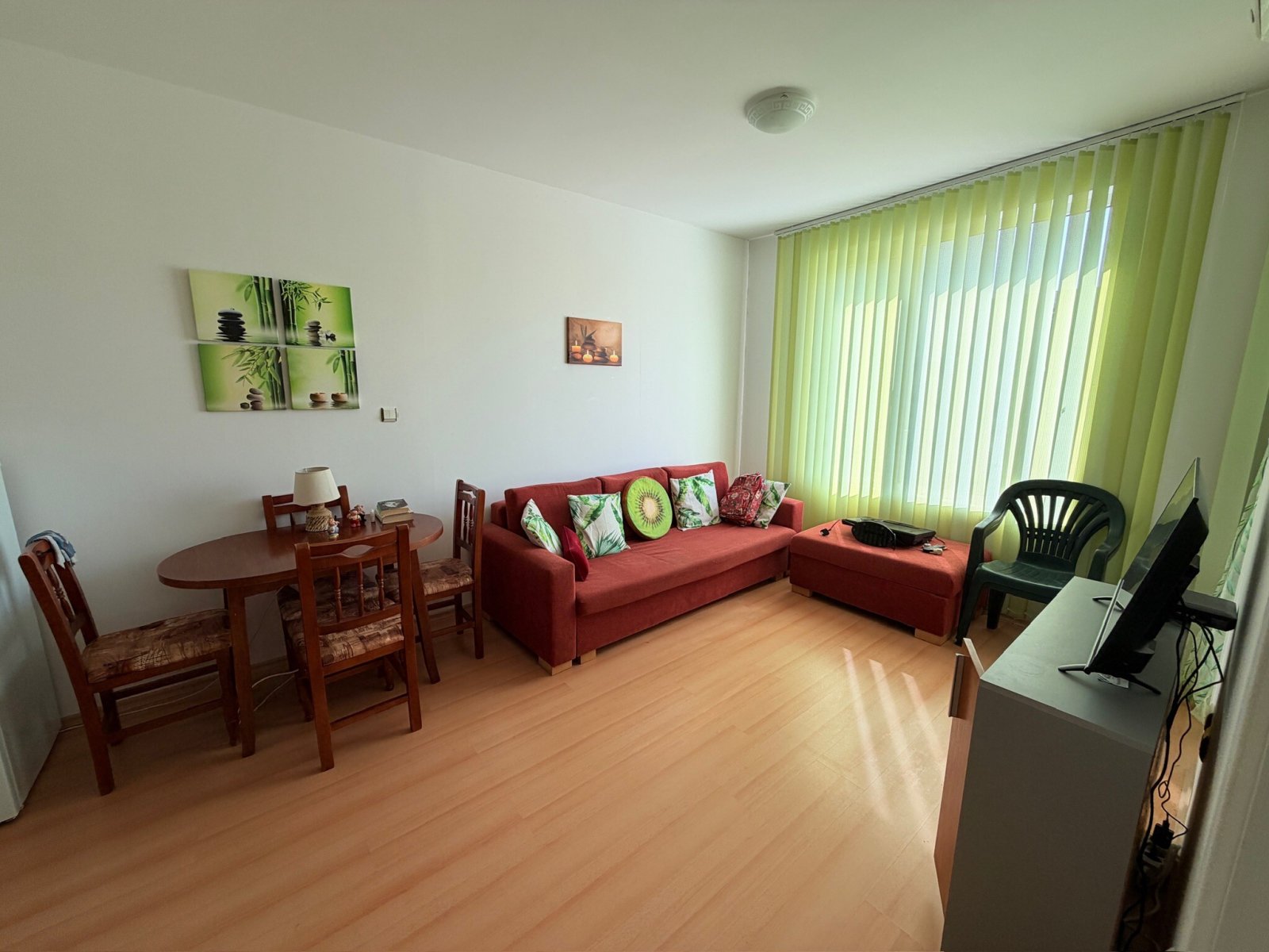 Two-room apartment with pool view in the Sunny Day 5 complex, Sunny Beach, Bulgaria