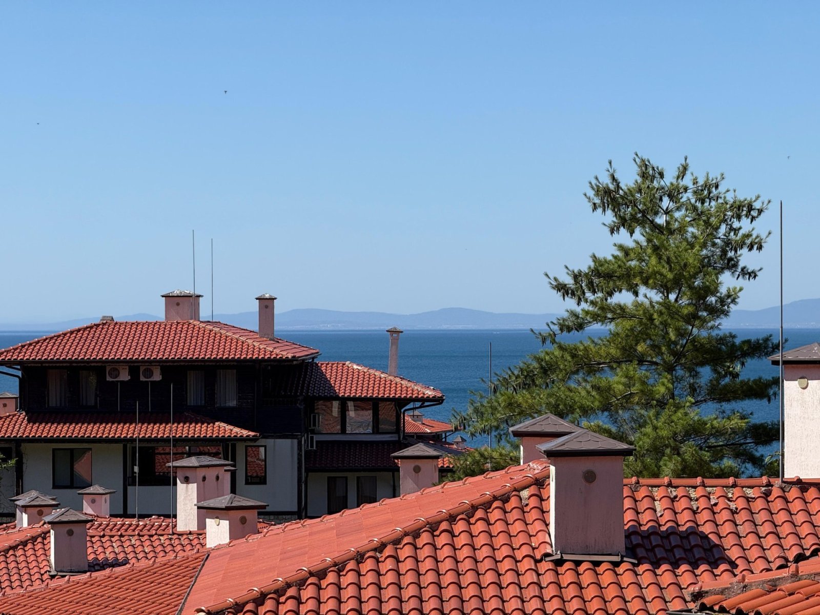 Three-room apartment in the "Garden of Eden" complex, Sveti Vlas