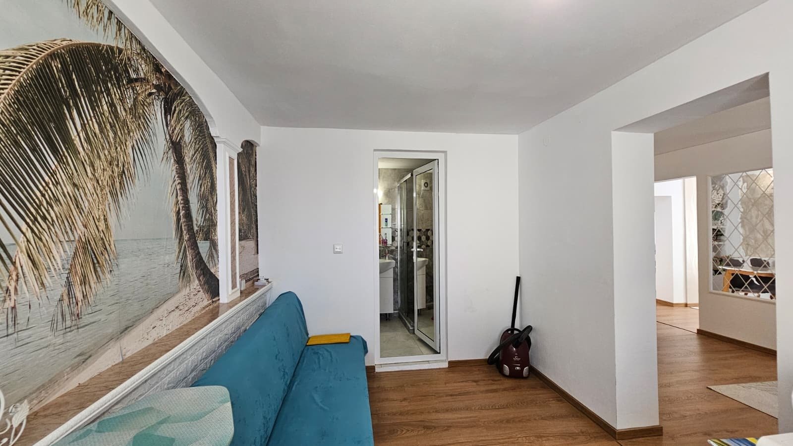 Bungalow with outbuilding and yard in Kosharitsa, Bulgaria