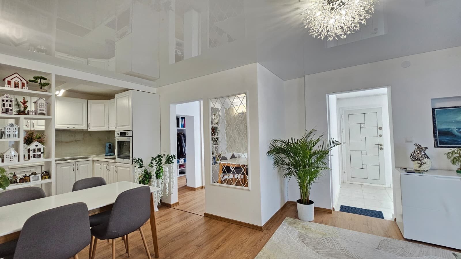 Bungalow with outbuilding and yard in Kosharitsa, Bulgaria