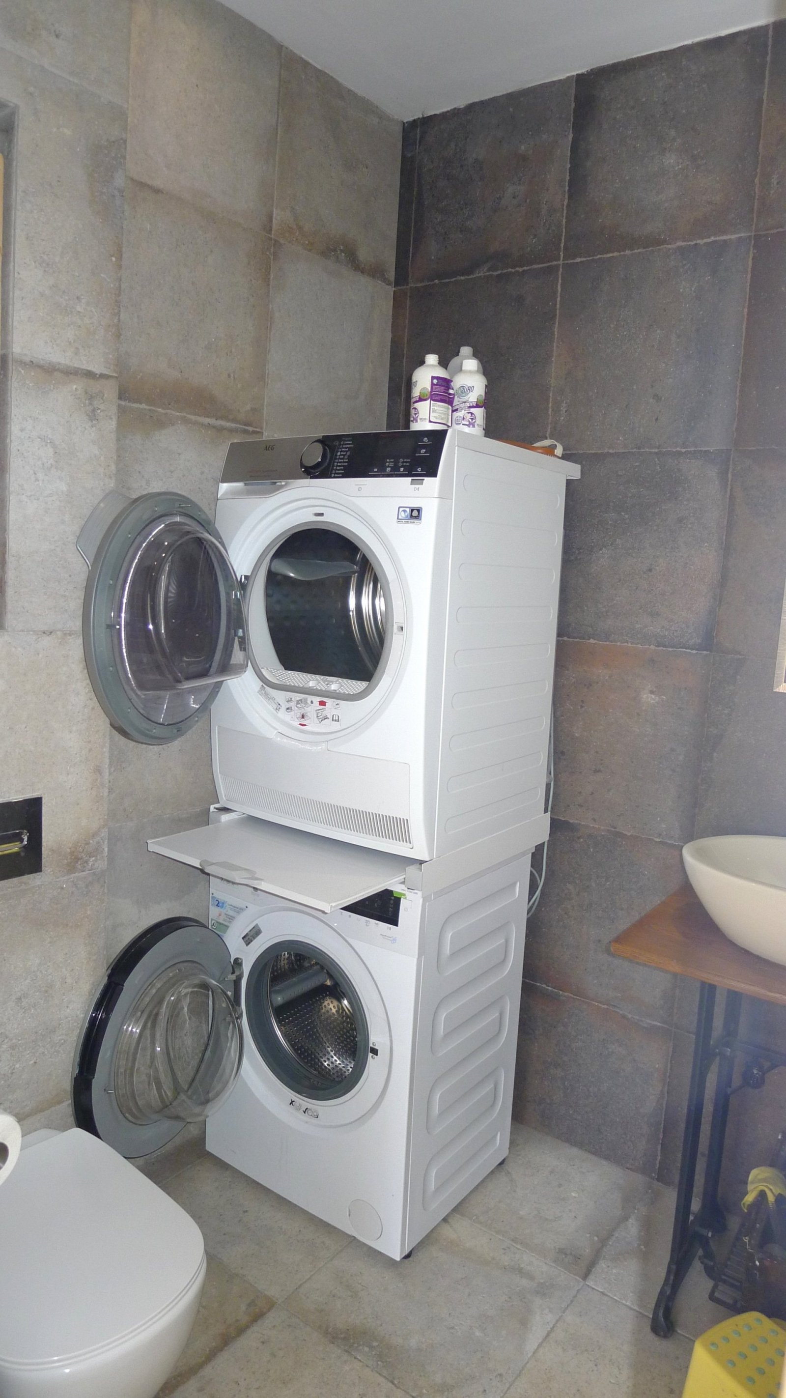 2-Bedroom Apartment in Sofia Center | Russian Monument