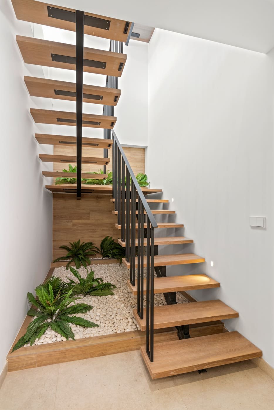 Modern family house with swimming pool and garden, Polop