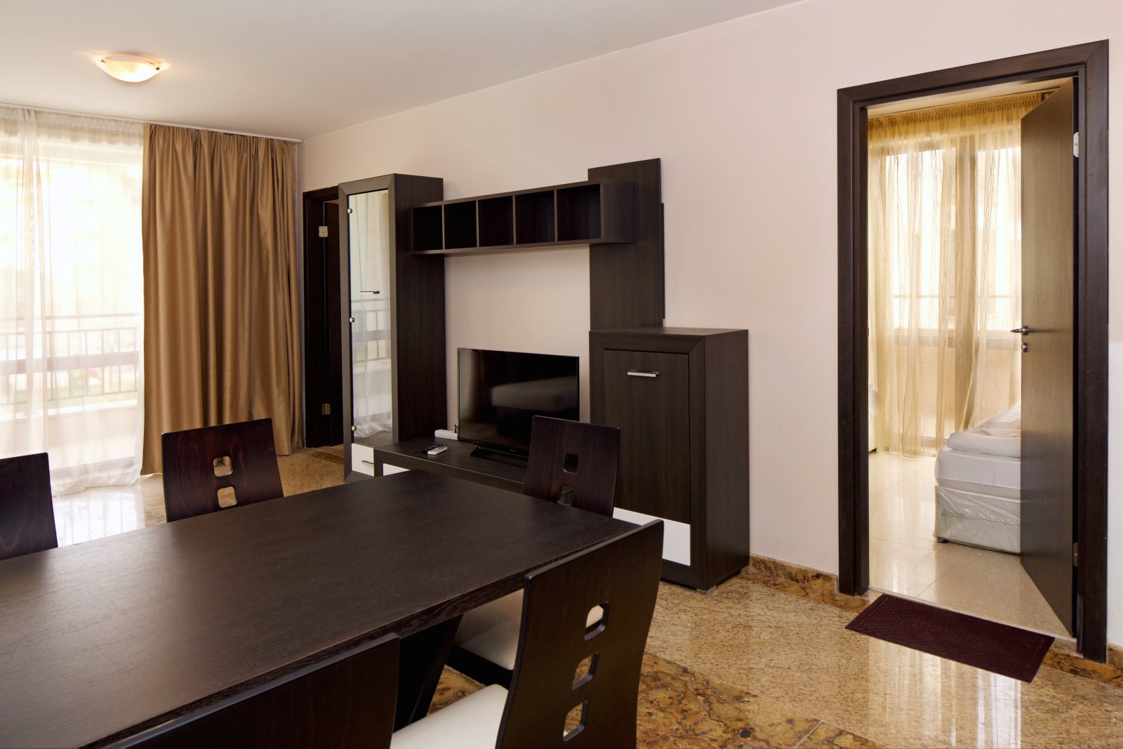 Modern 3-room apartment in the Amara complex, Sunny Beach – fully furnished