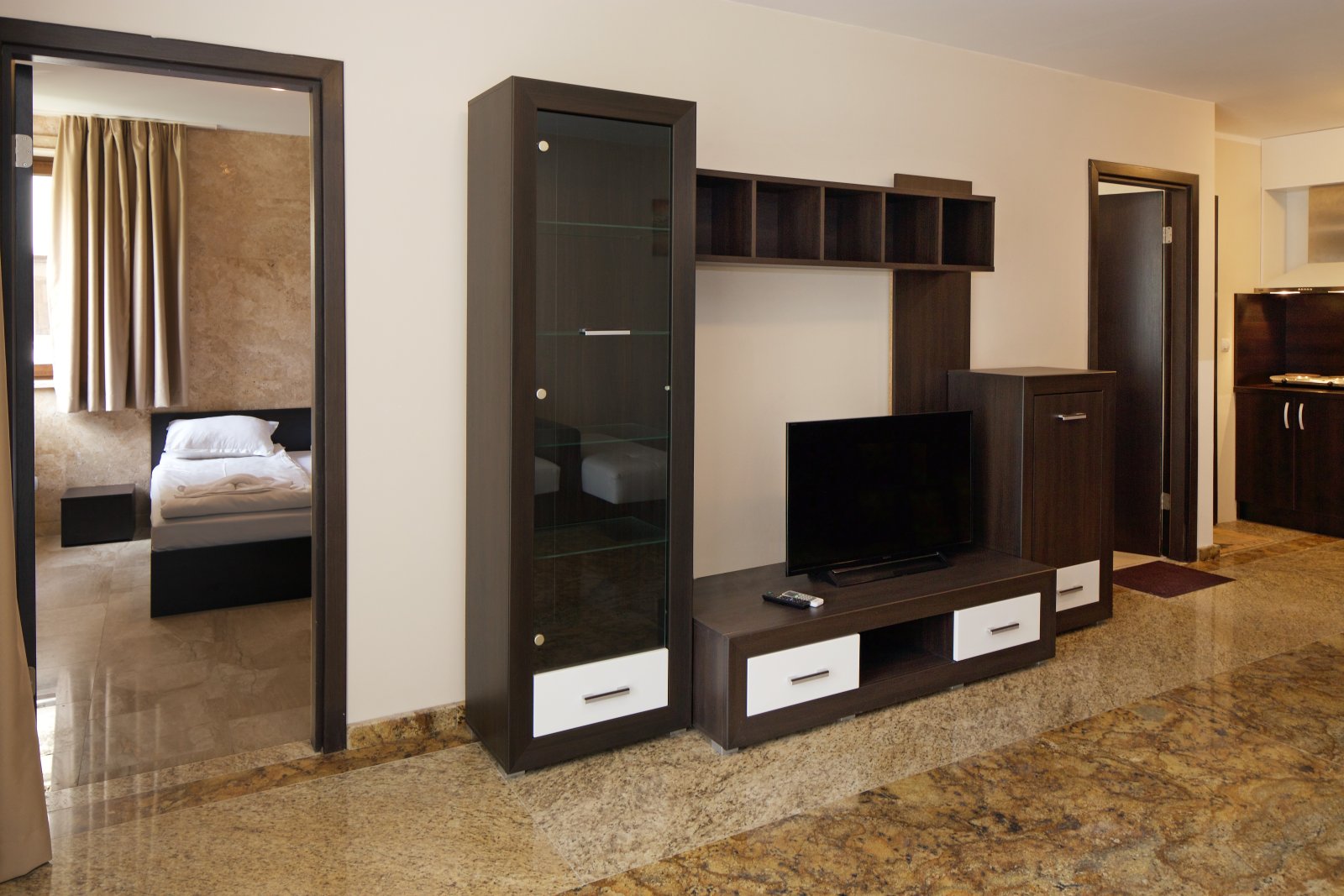 Modern 3-room apartment in the Amara complex, Sunny Beach – fully furnished