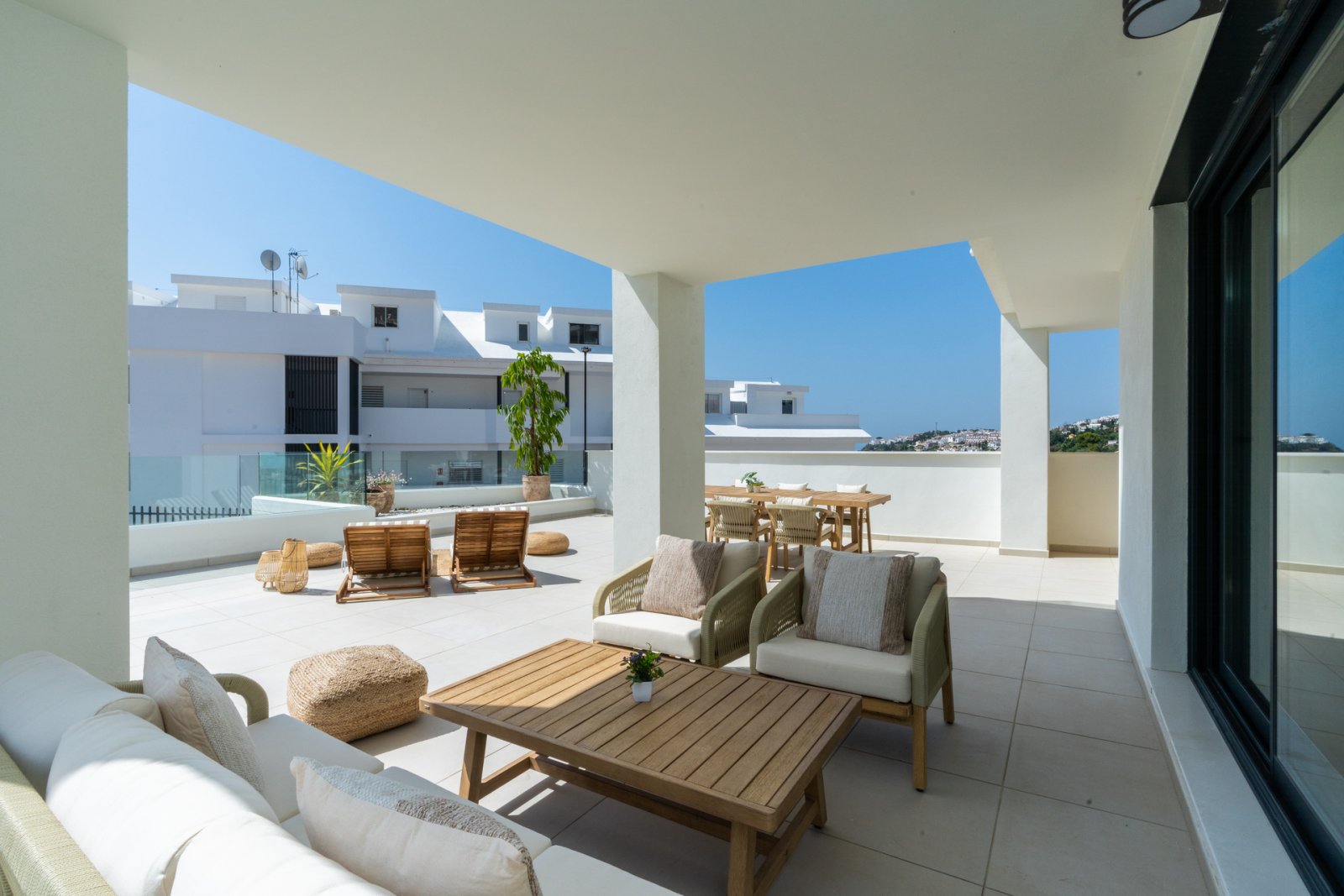 Exclusive apartments with sea views, near golf courses, Benalmádena