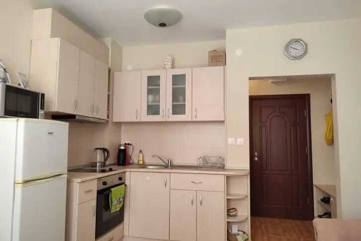 Two-room apartment with sea view in the Royal Bay 1 complex in Sveti Vlas, Bulgaria