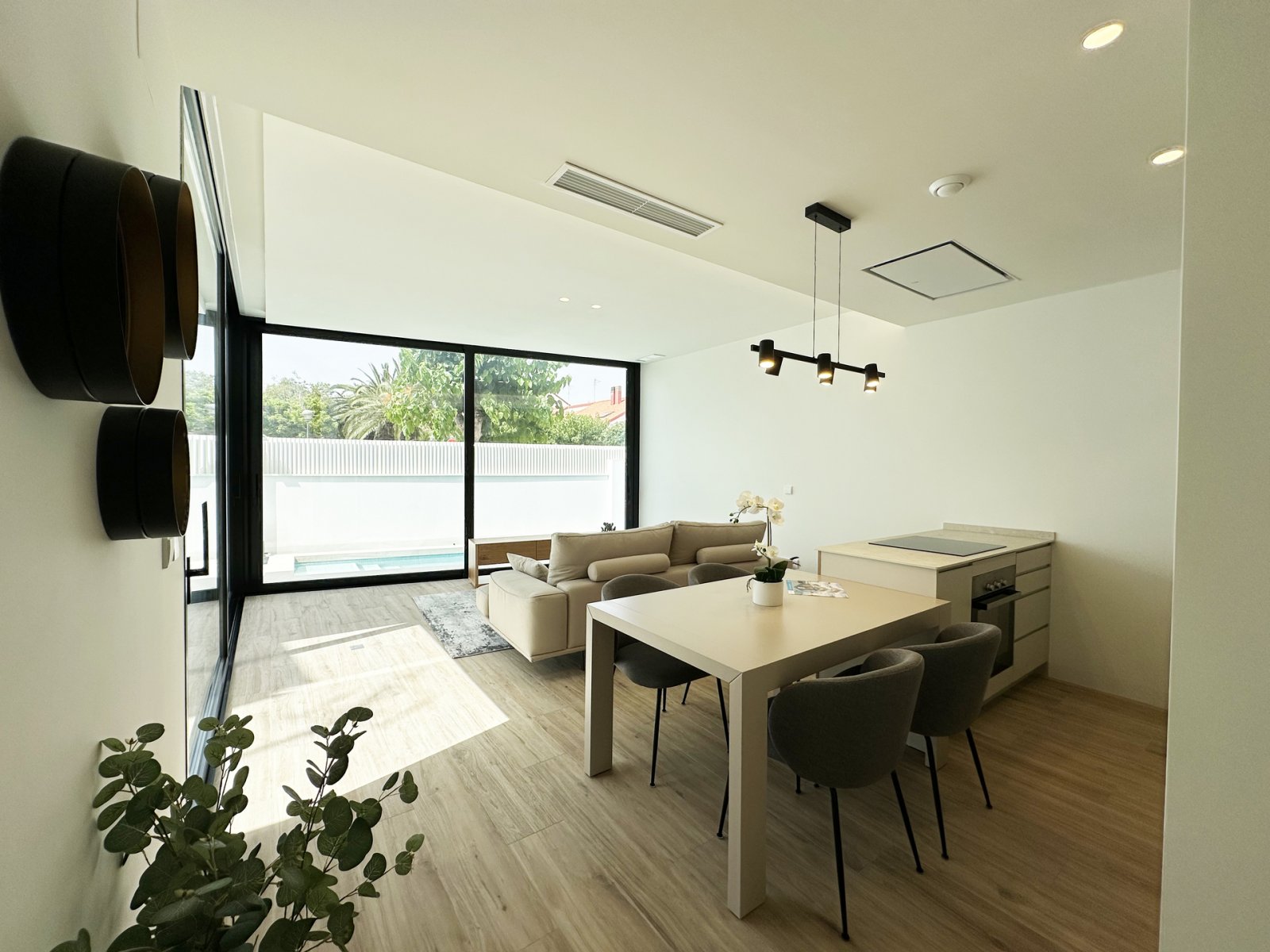 Modern detached houses, private pool, 300 m from the sea, Torre de la Horadada