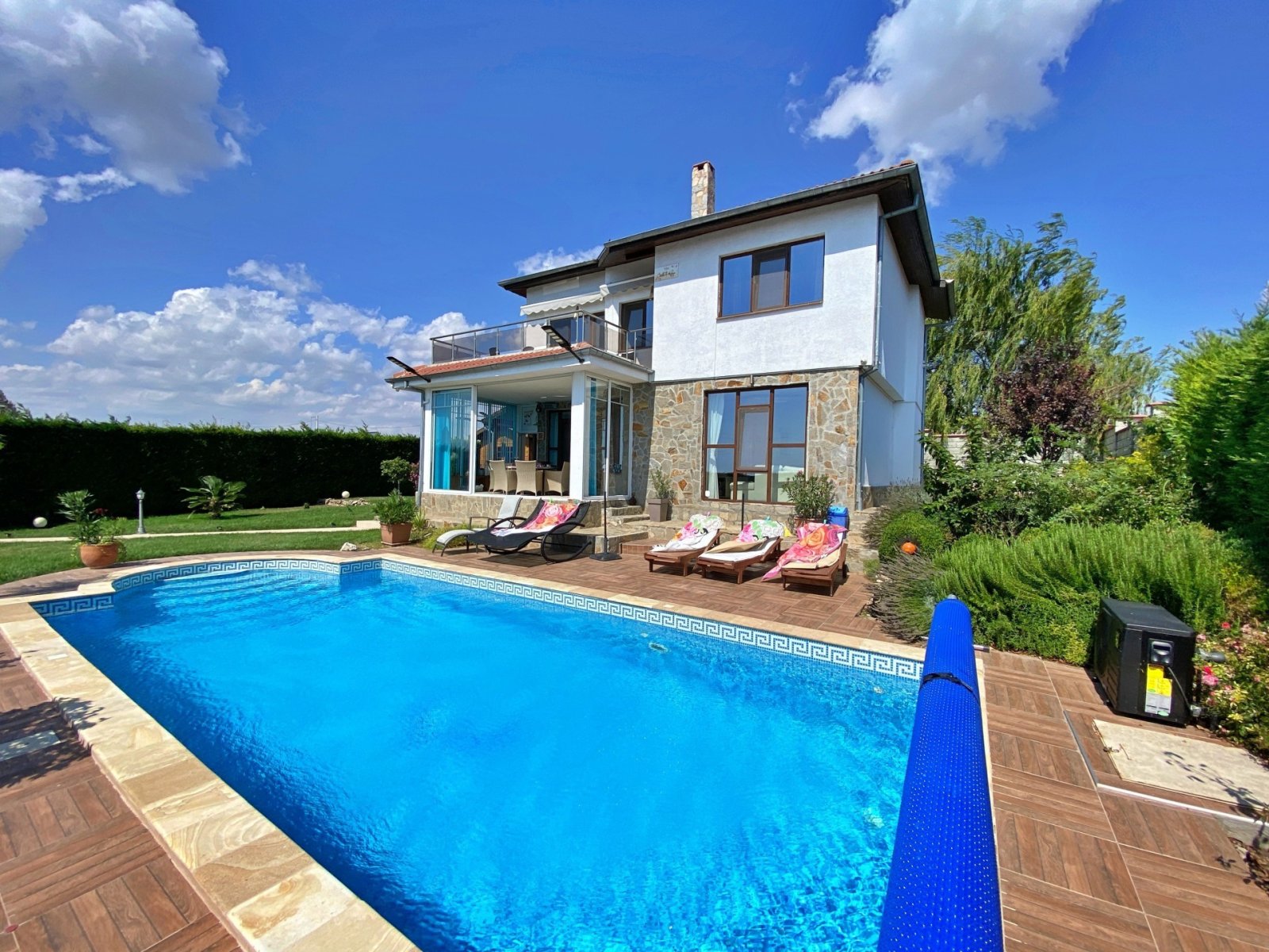 Villa with large garden, pool, and sea view in Bojurets, Bulgaria