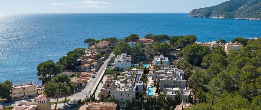 Stylish apartment with terrace and solarium 100 m from San Telmo beach Mallorca