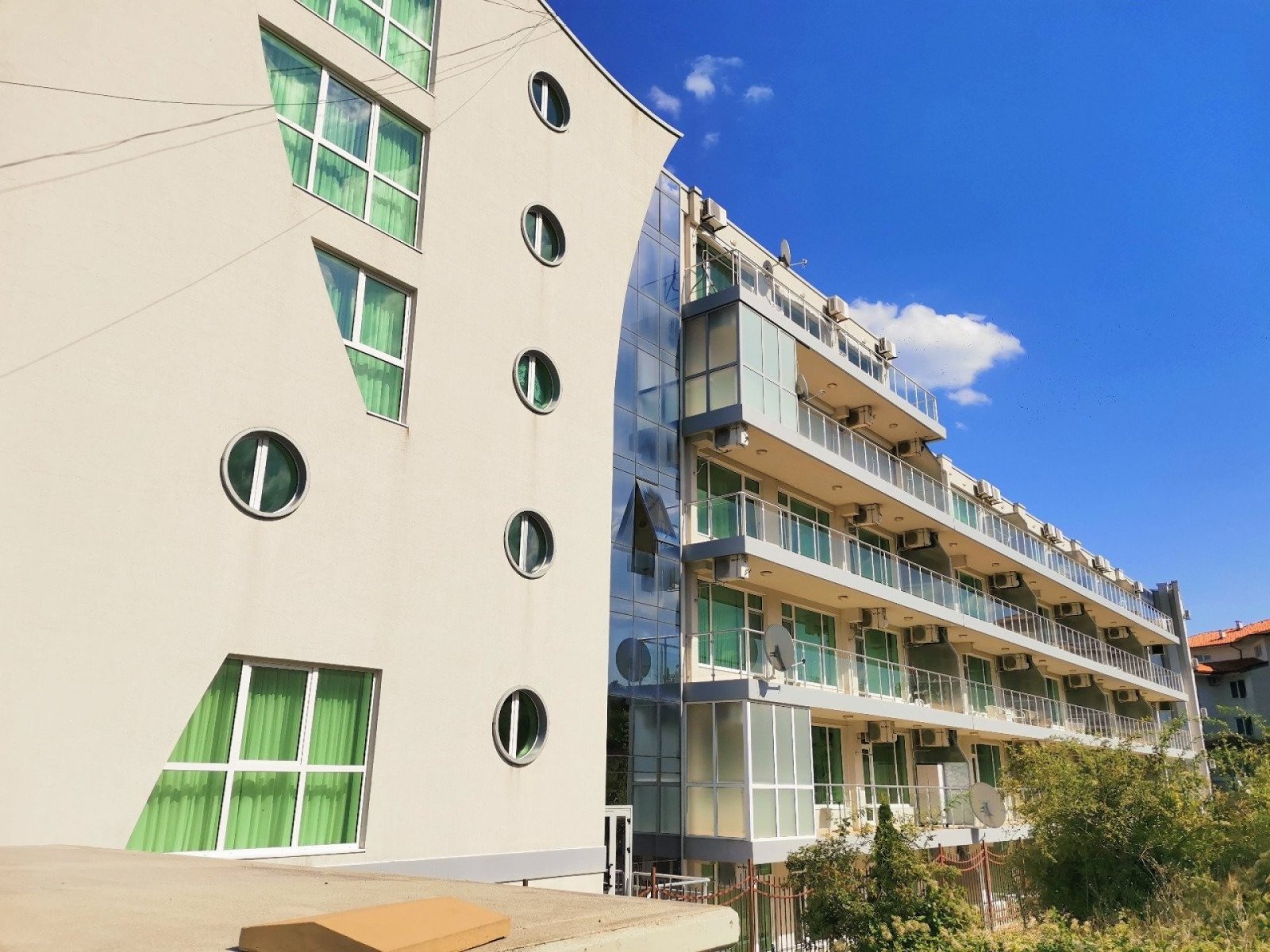 Spacious 2-room apartment with sea view in an exclusive complex on the first line of the sea – Obzor Beach Resort, Bulgaria