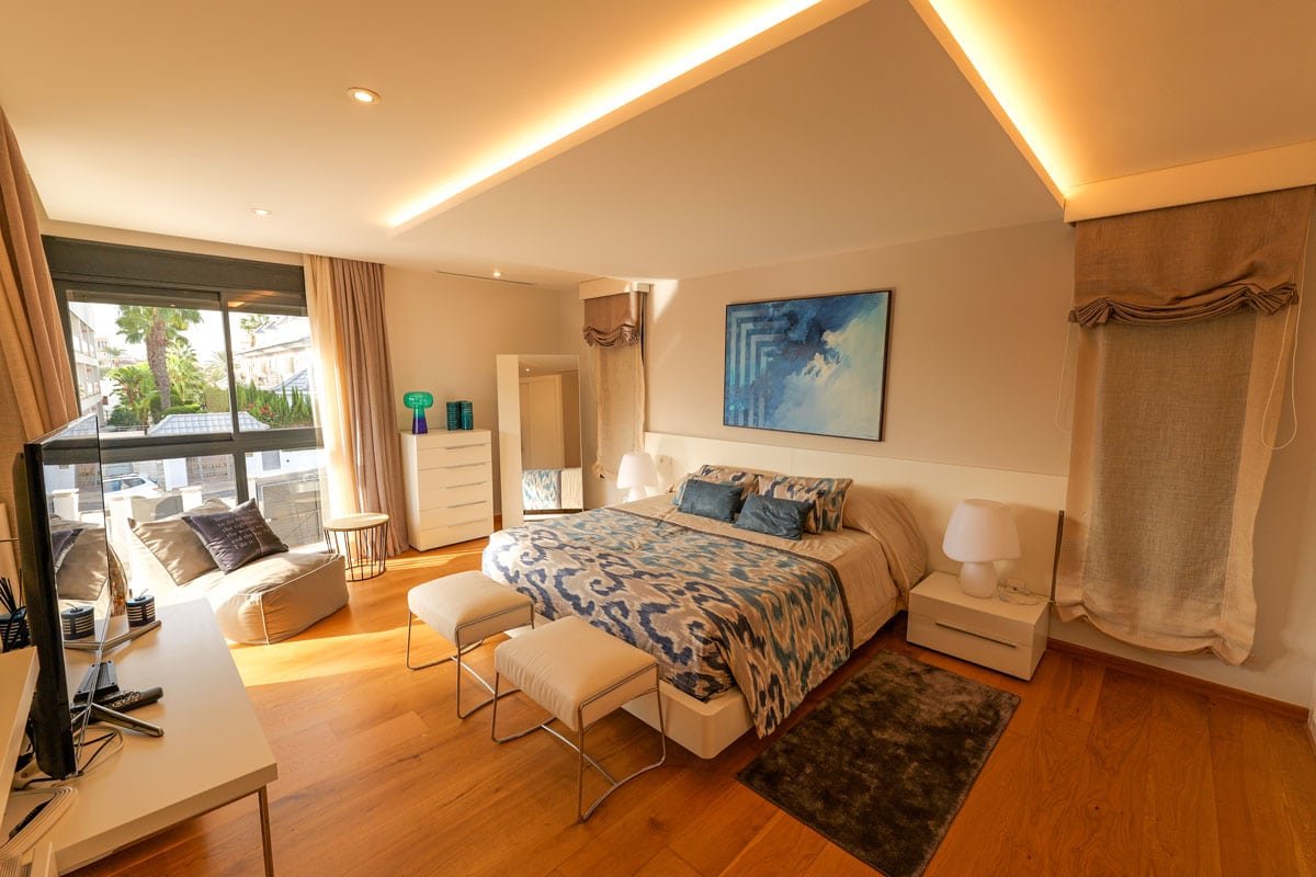 Exklusive Villa, 100 m vom Meer entfernt, mit Schwimmbad, Torrevieja