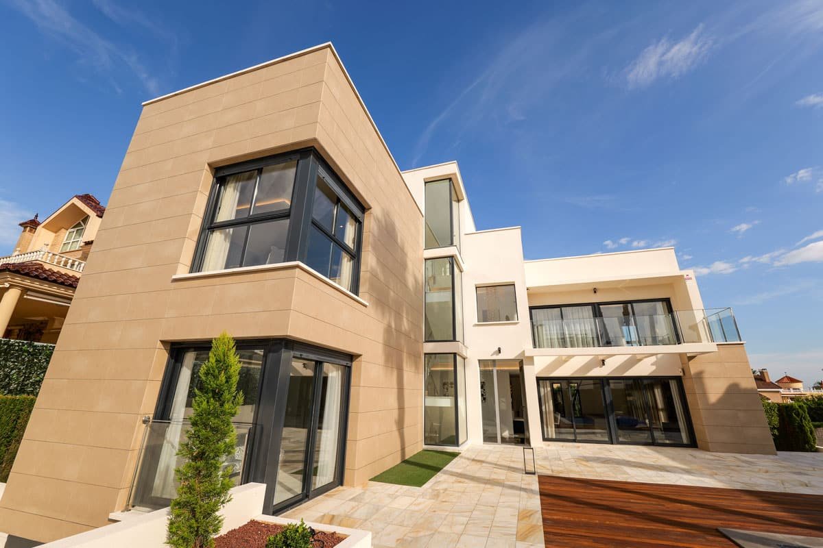 Exklusive Villa, 100 m vom Meer entfernt, mit Schwimmbad, Torrevieja