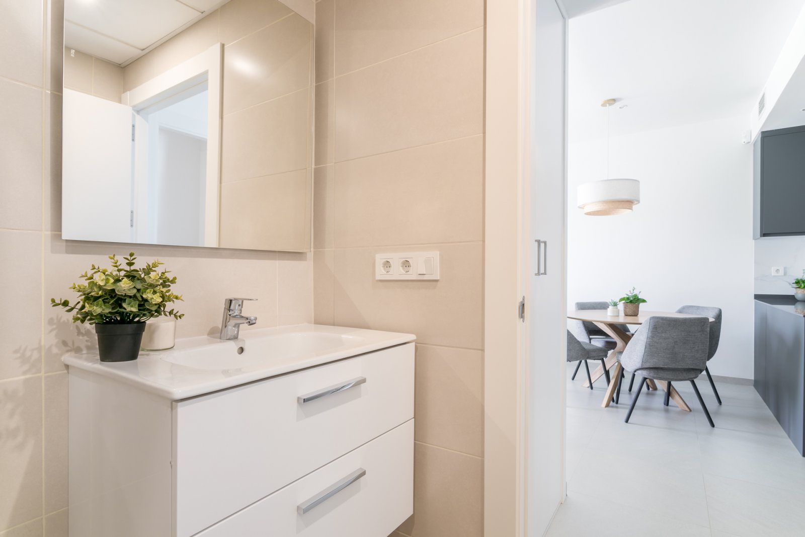 Modern apartment on the 1st floor with terrace 1 km from the sea Torrevieja