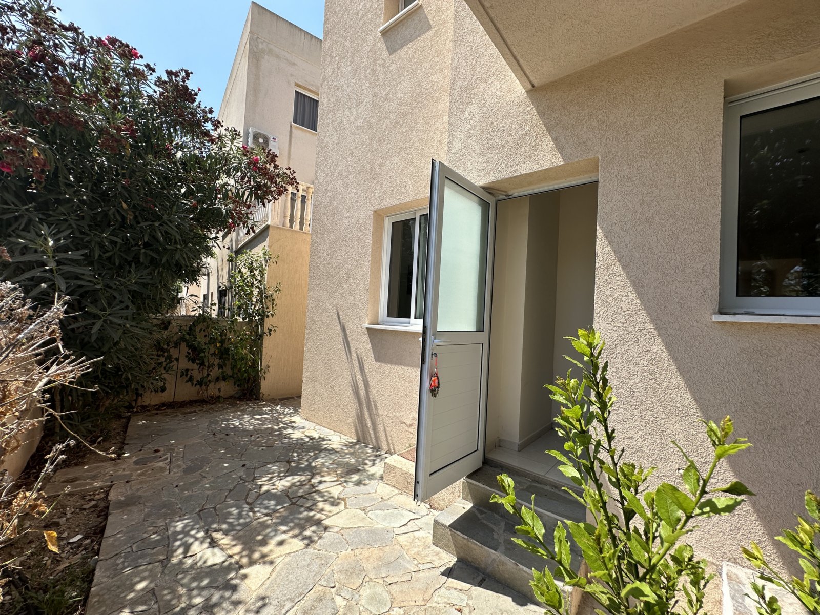 Modern 3-bedroom villa 400 m from the beach in the prestigious location of Tombs of the Kings, Paphos