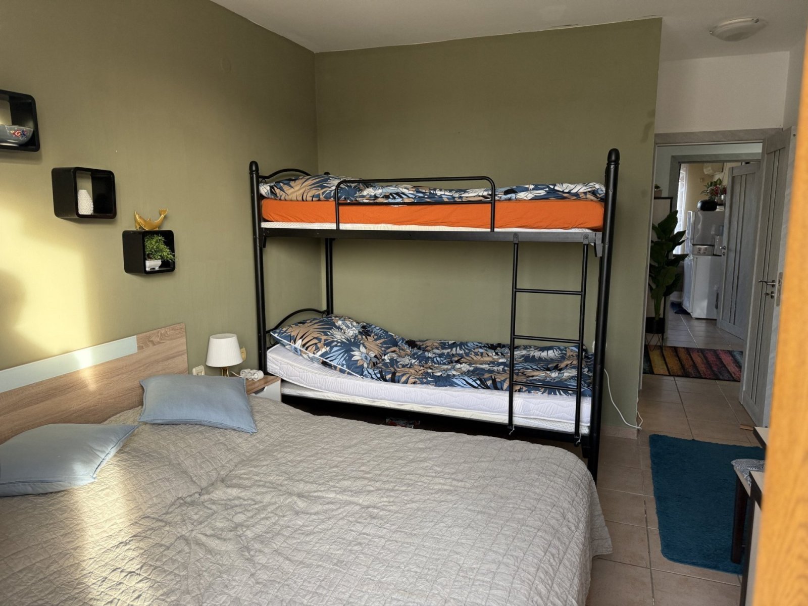 Spacious three-room apartment with two bedrooms and two terraces in the Summer Dreams complex, in a prime location at the Sunny Beach resort in Bulgaria.