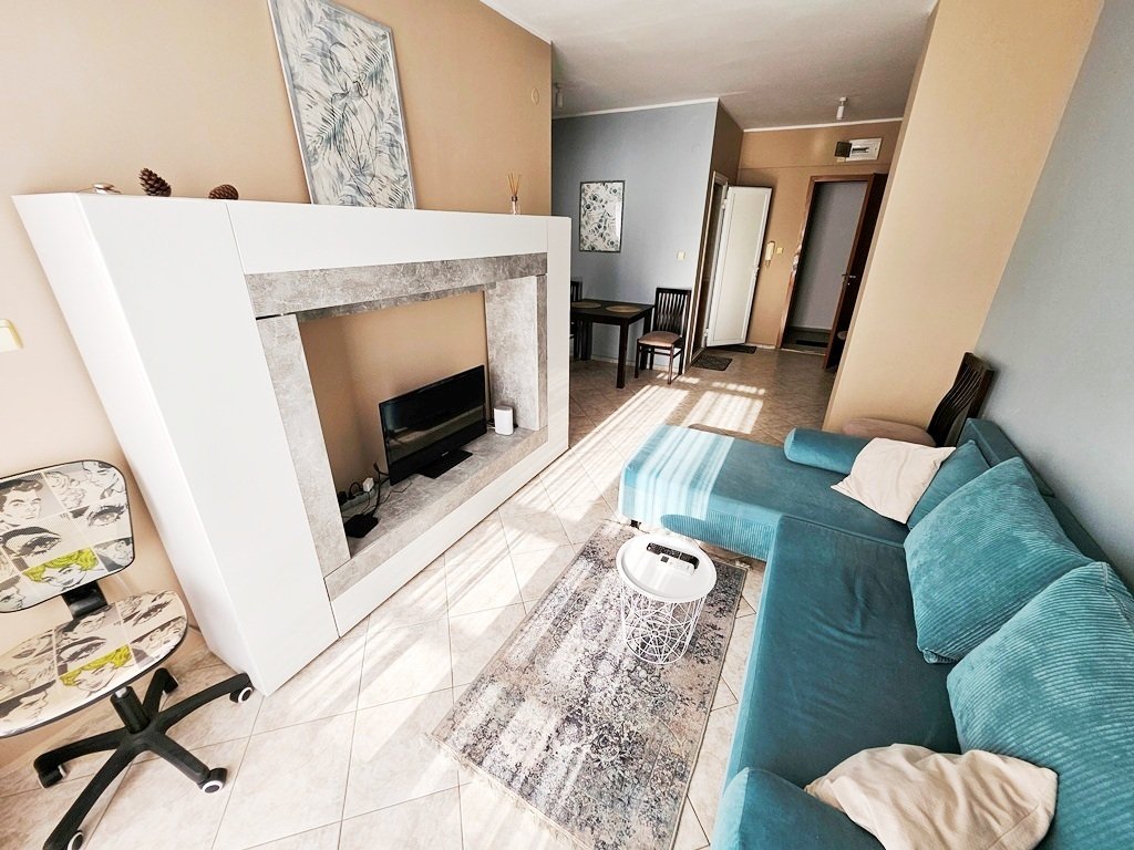 sunny beach: Spacious 1-Bedroom Apartment with Pool in Pirop City 